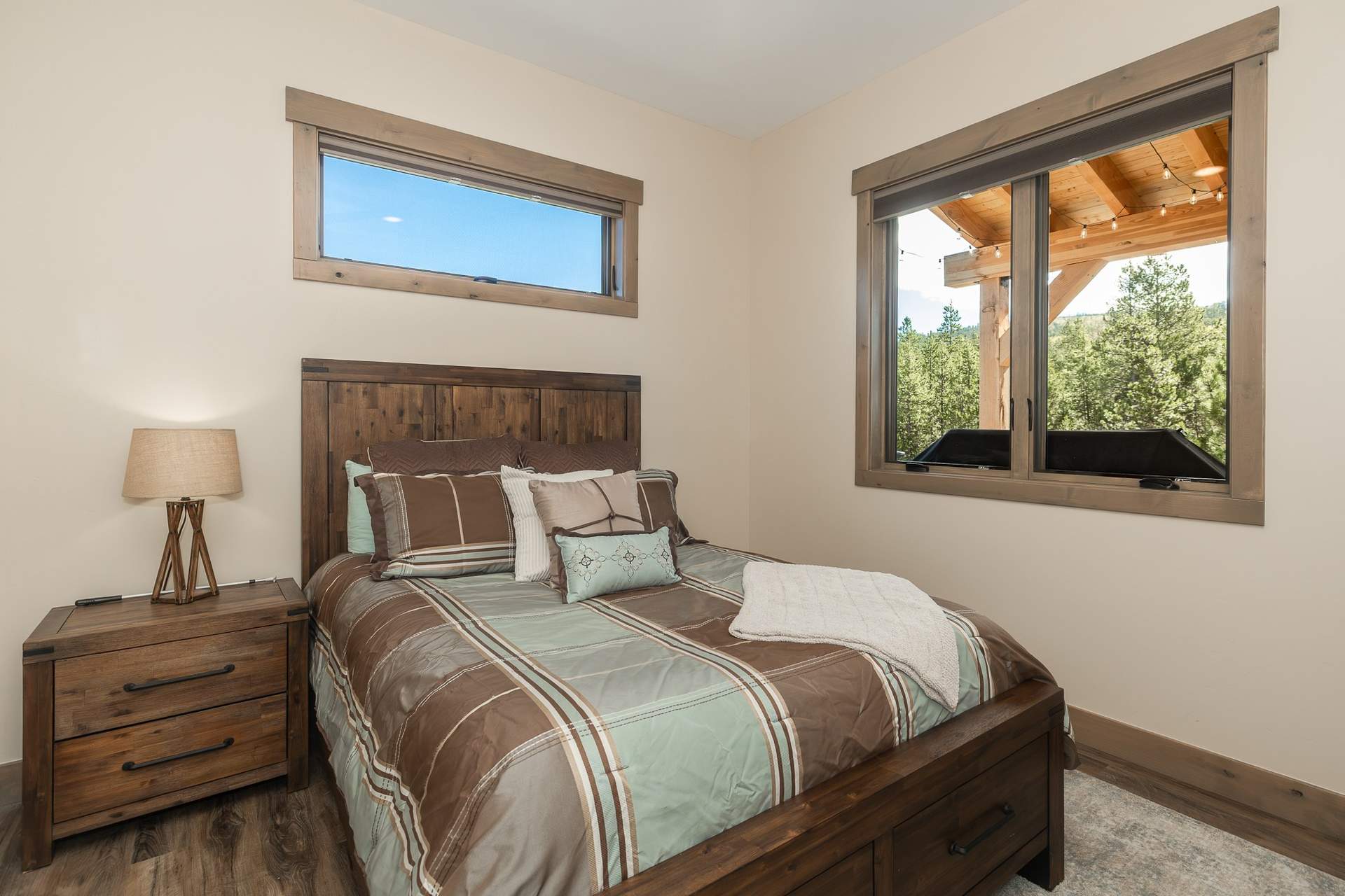 27_Bedroom_2_downstair.jpg