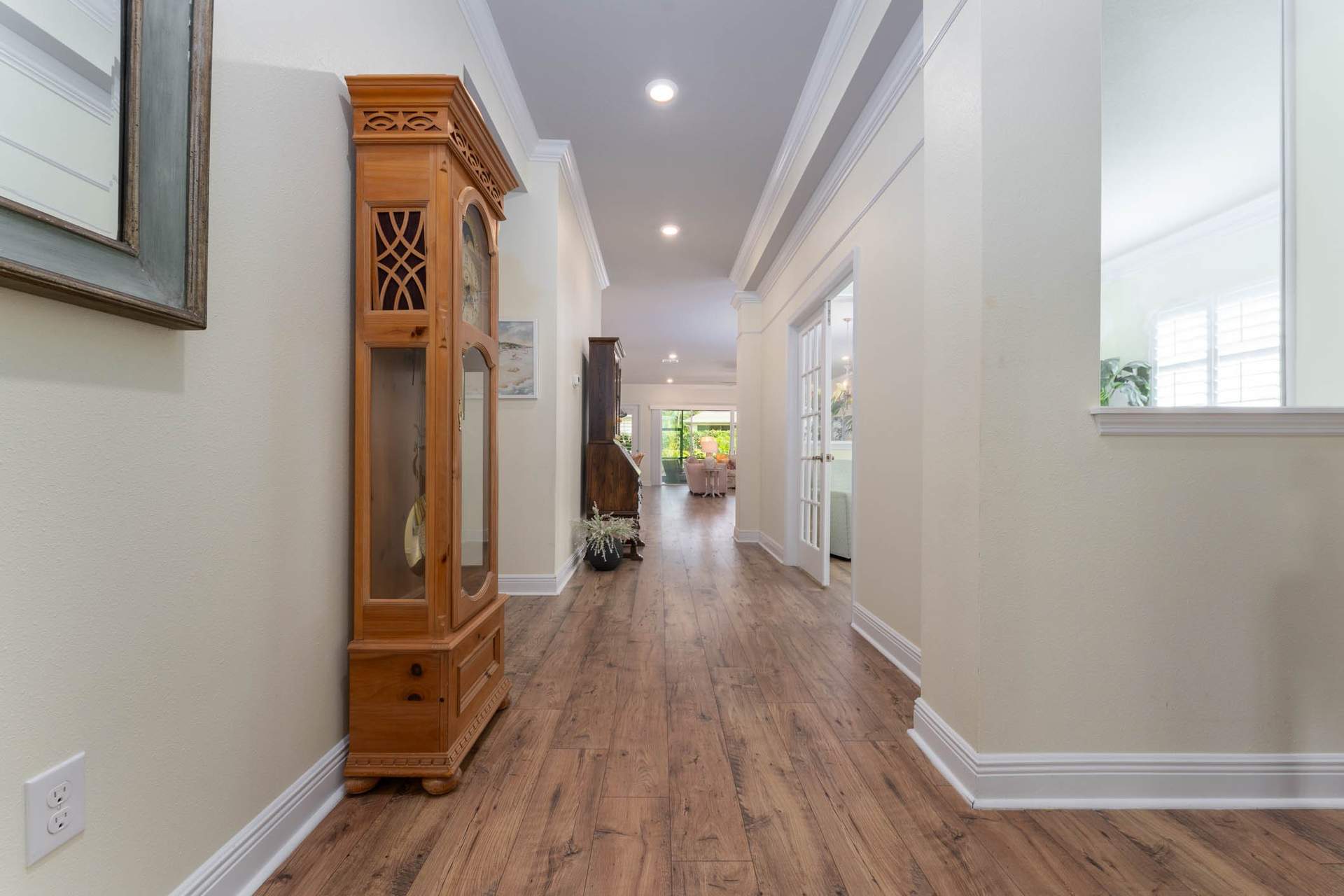 Interior_Photos_9_of_30.jpg