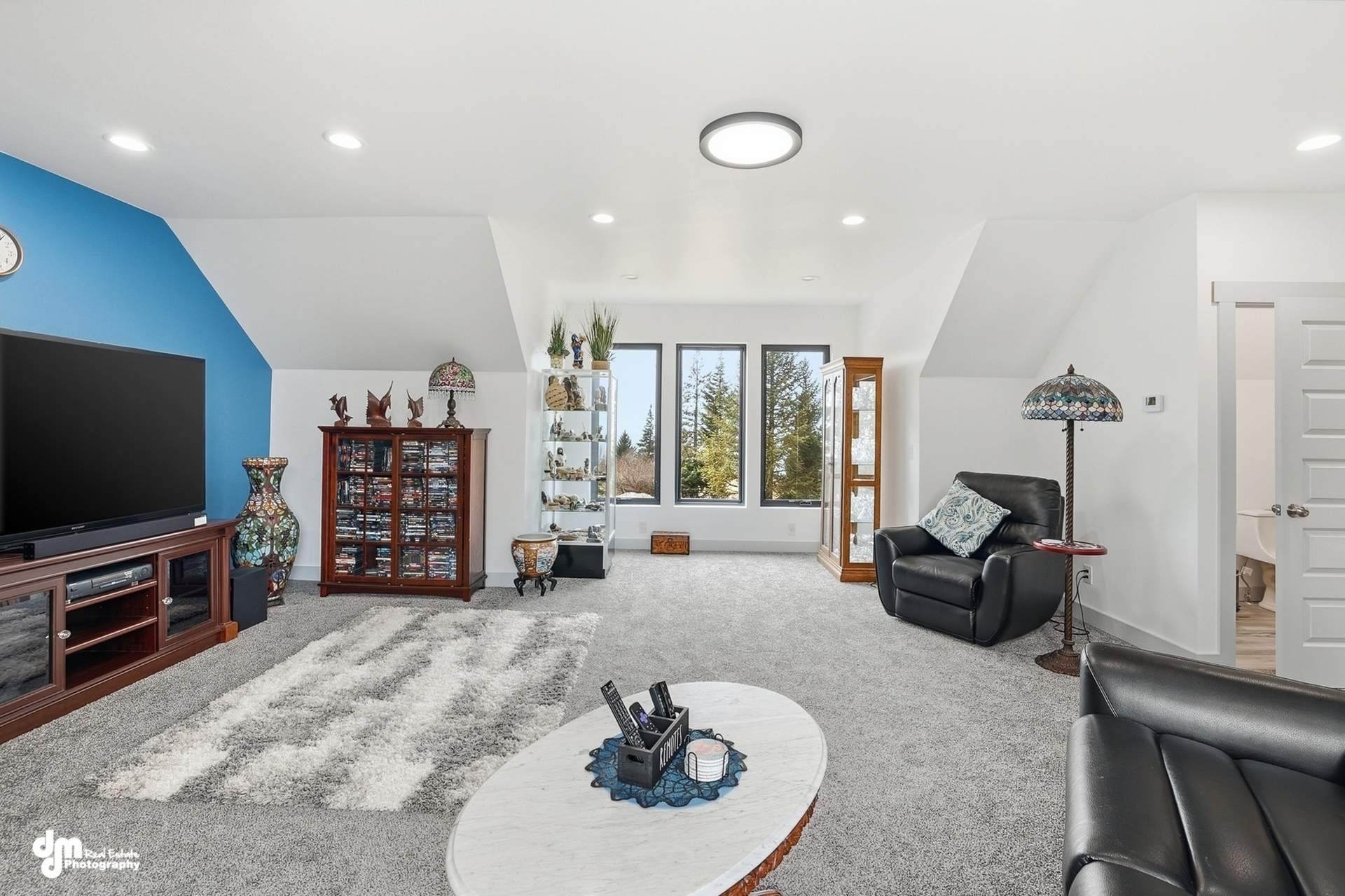 087-Family_Room.jpg