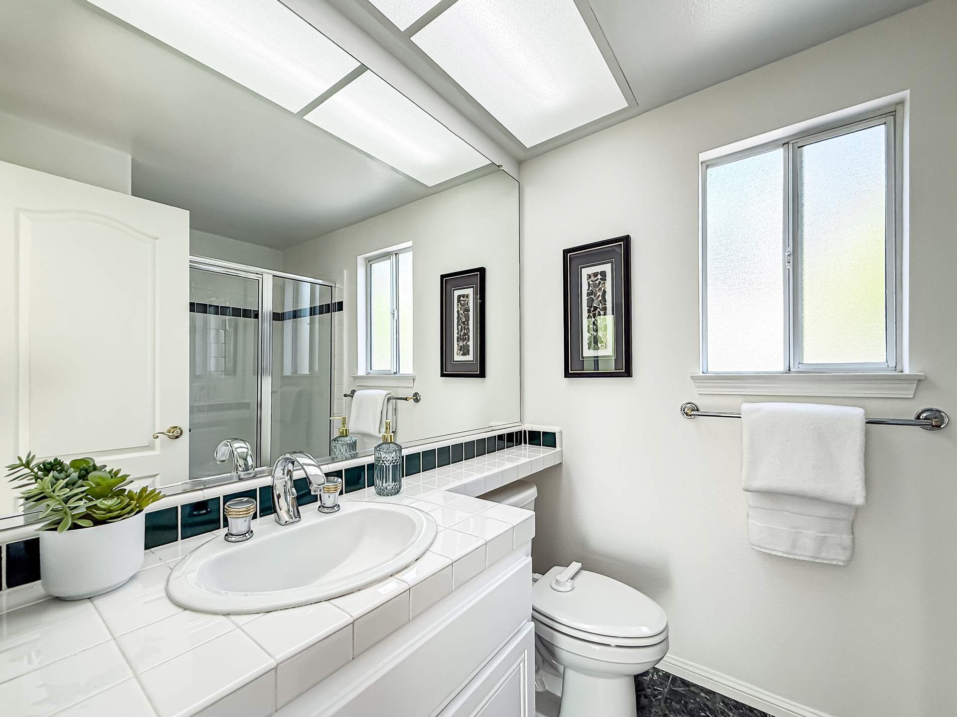 eGuest_Bath_and_Laundry2-Edit.jpg
