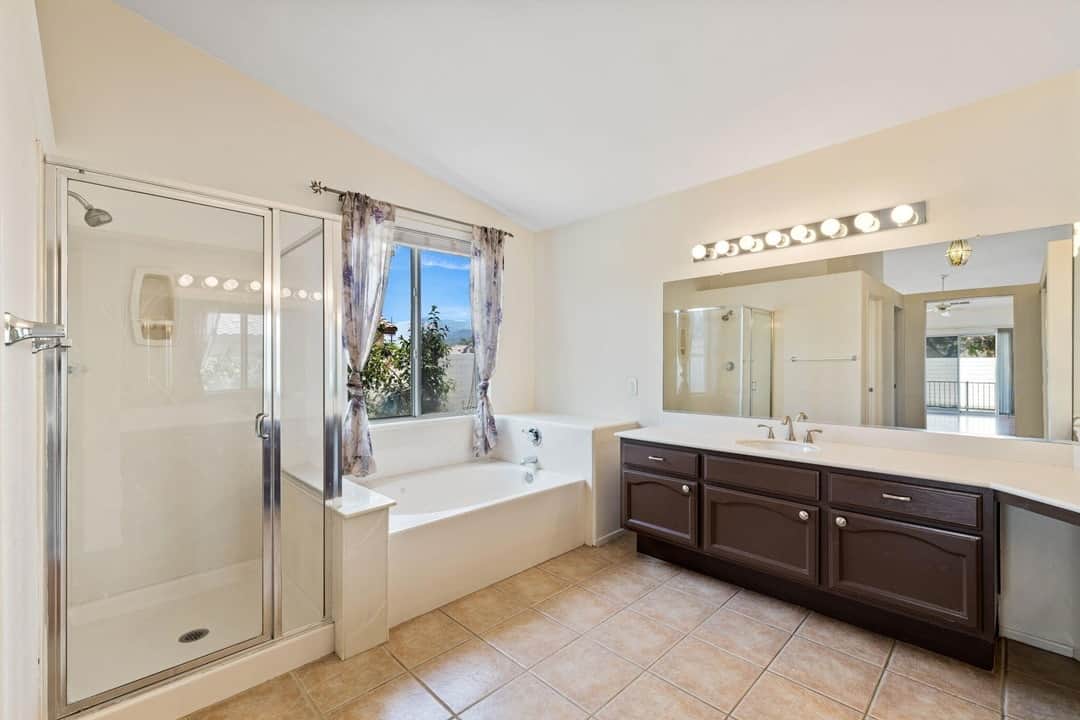 44300-camino-azul-la-quinta-ca-23.jpg
