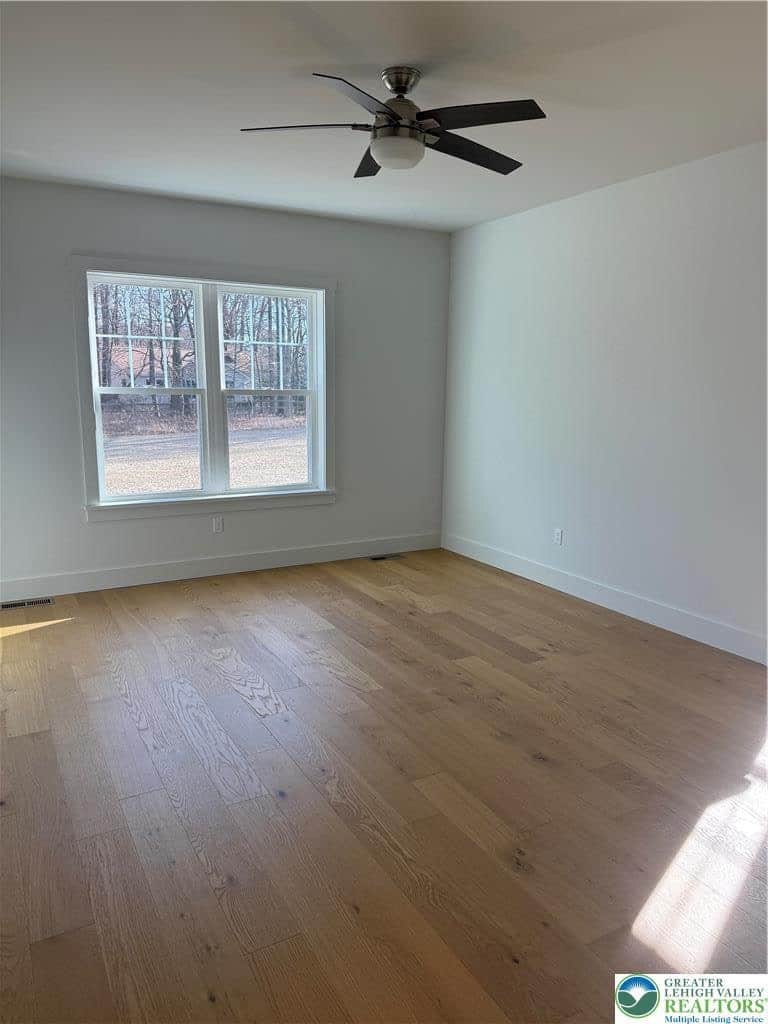 listing-photo-21.jpg
