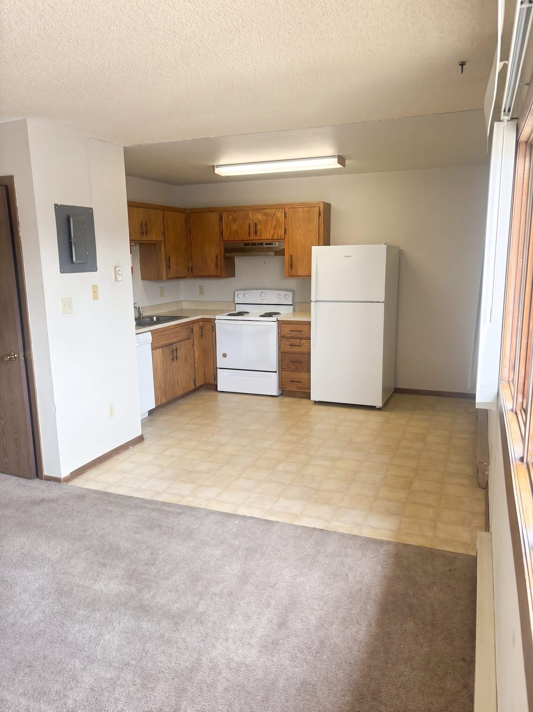 2203_kitchen_edited.jpg