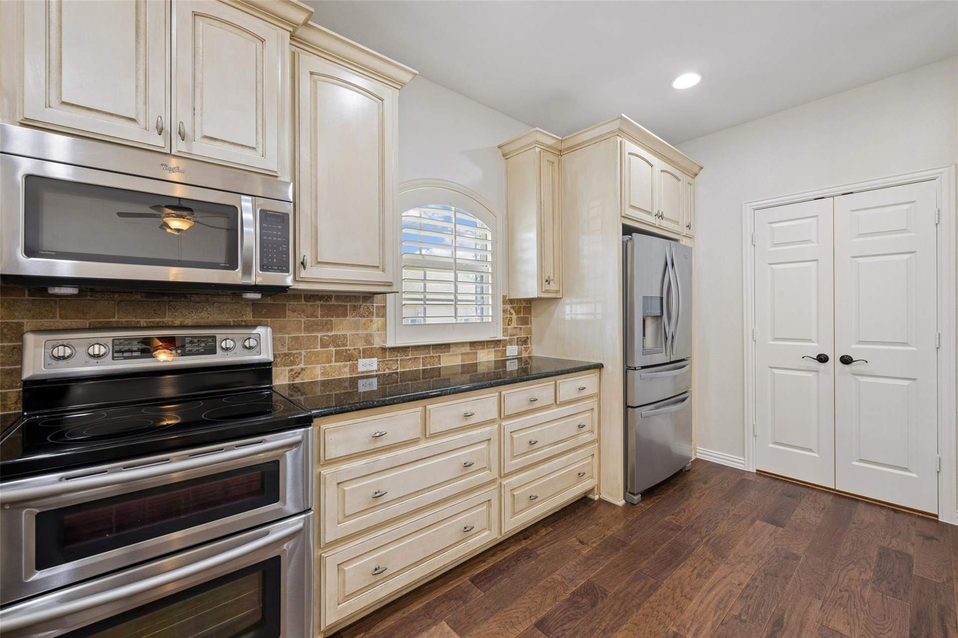 5682_Orchard_ParkwayV14.jpg