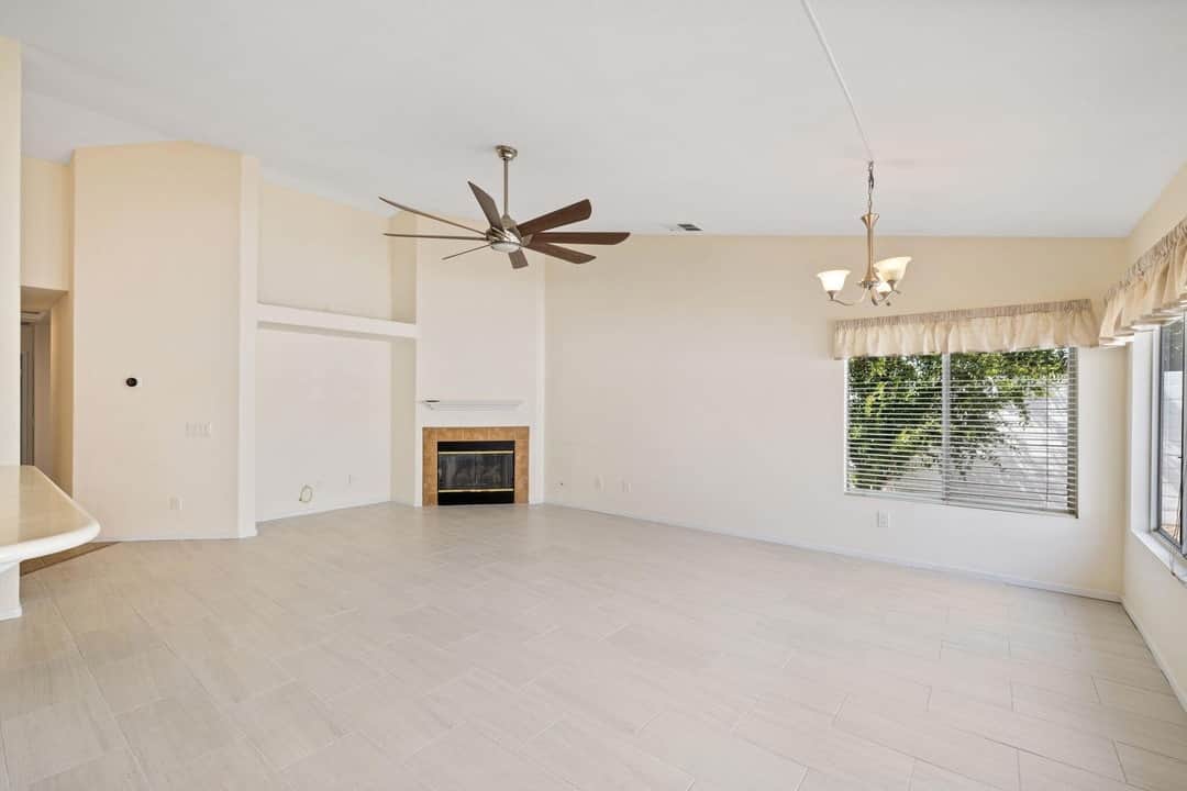 44300-camino-azul-la-quinta-ca-13.jpg