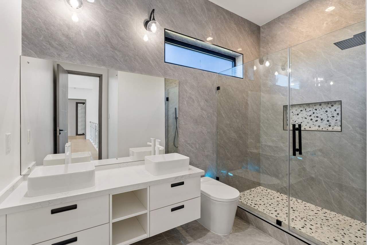 listing-photo-34.jpg