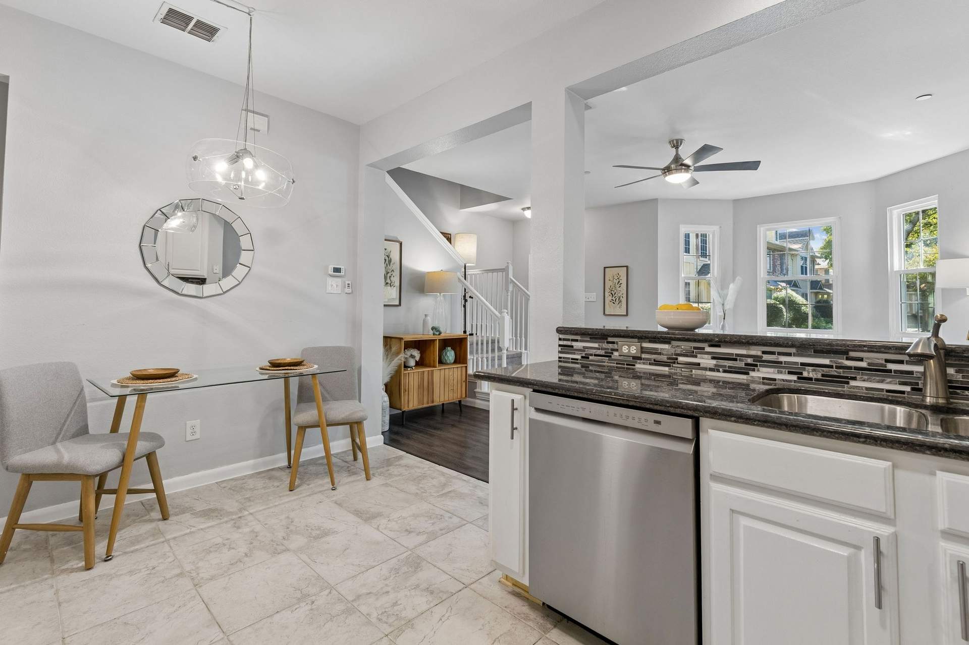 12-2624Durango_012_Kitch.jpg