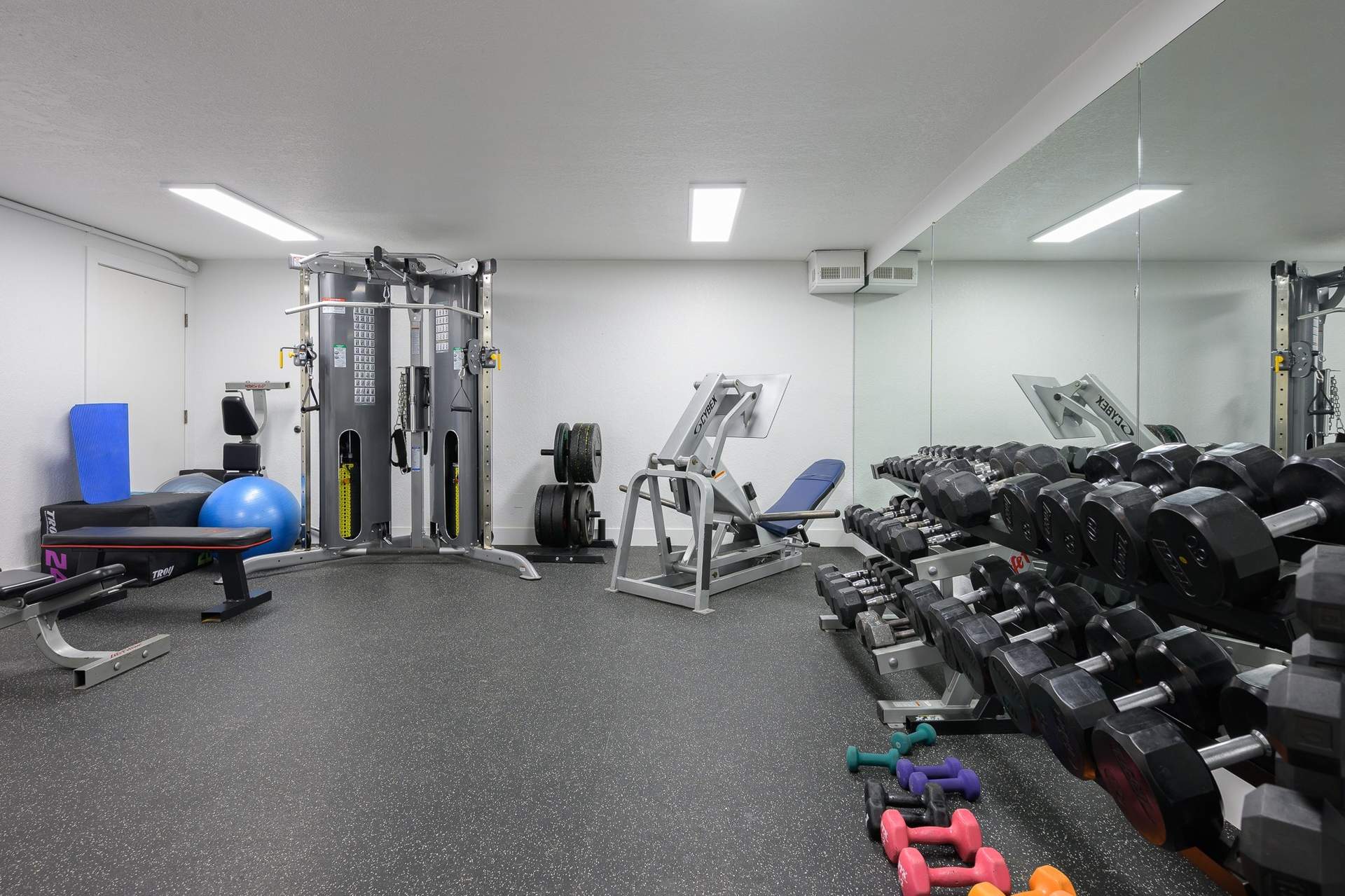 Weight_room.jpg