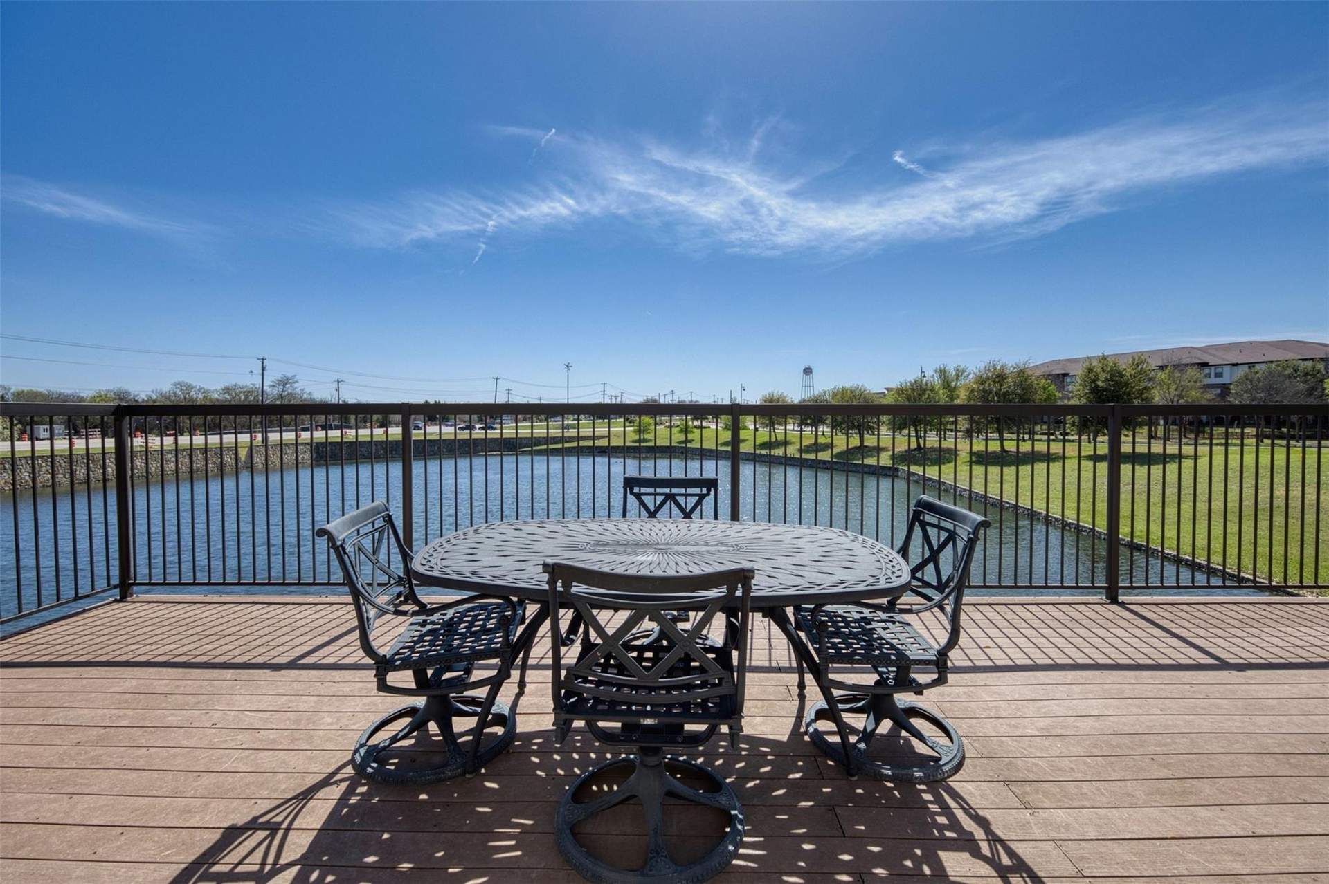 5682_Orchard_ParkwayV32.jpg