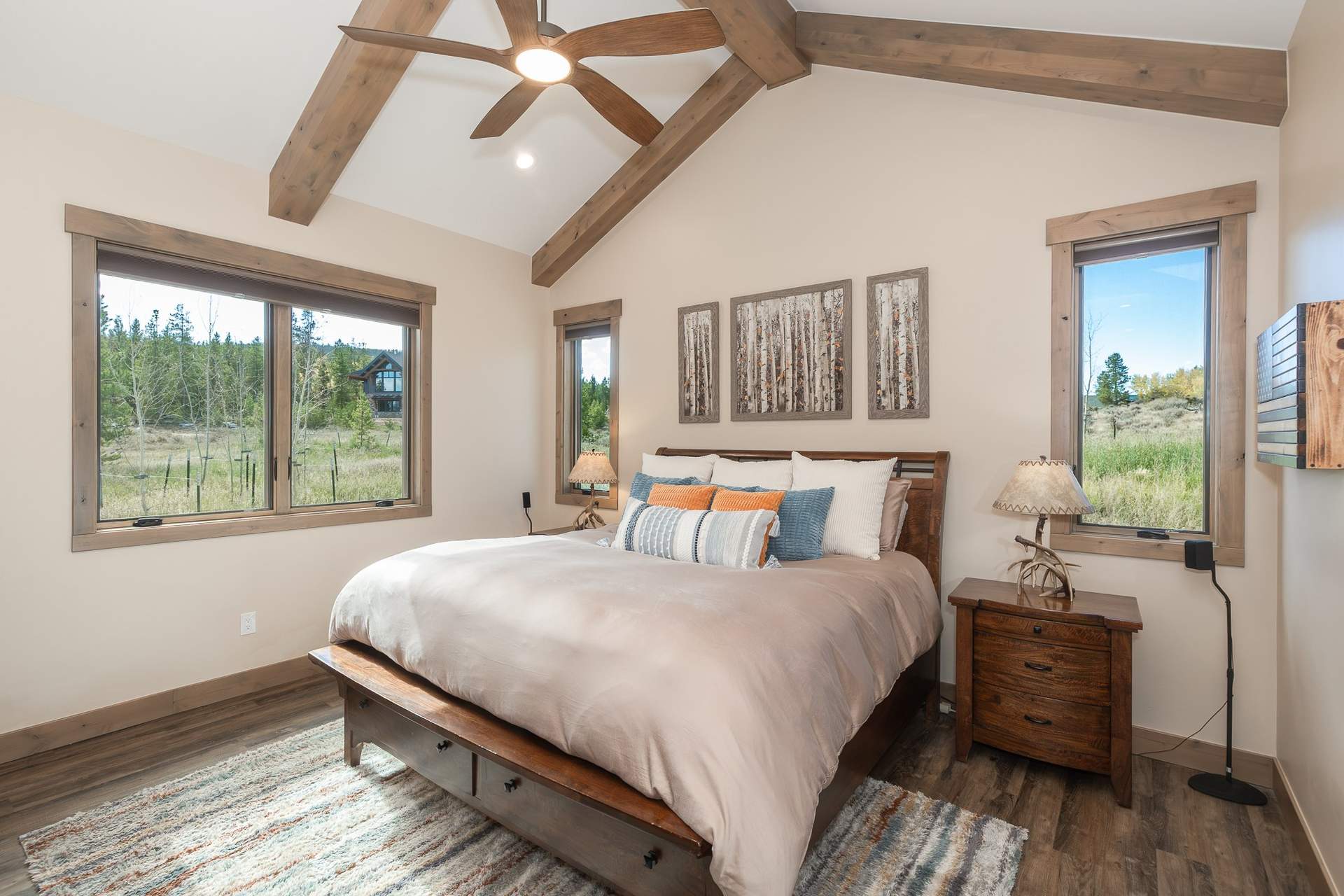 22_Master_Bedroom.jpg