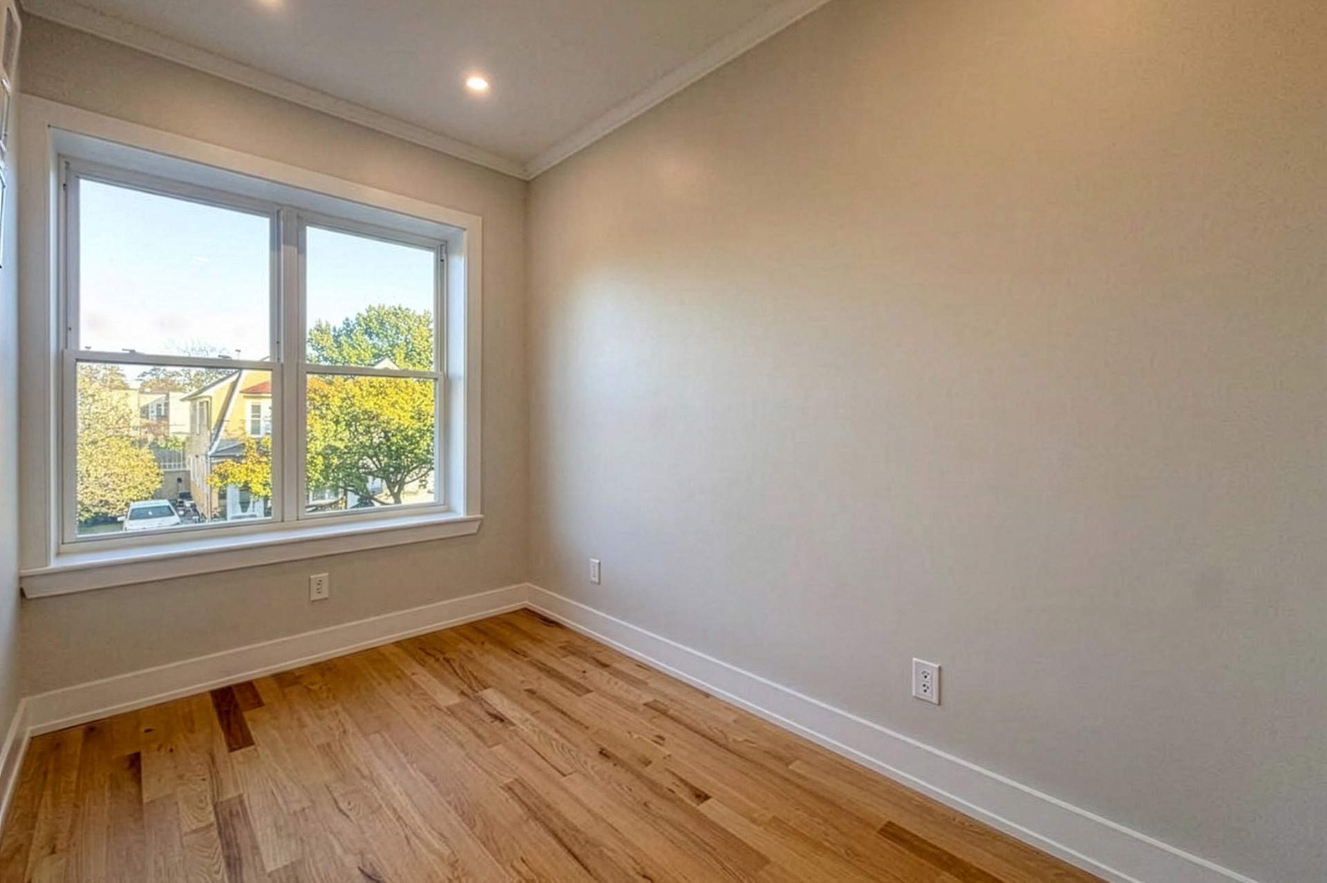 11-BEDROOM-3.jpg