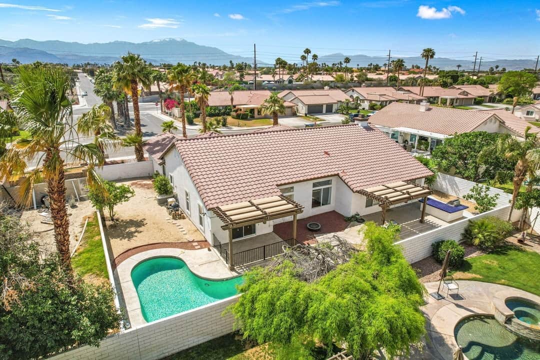 44300-camino-azul-la-quinta-ca-58.jpg