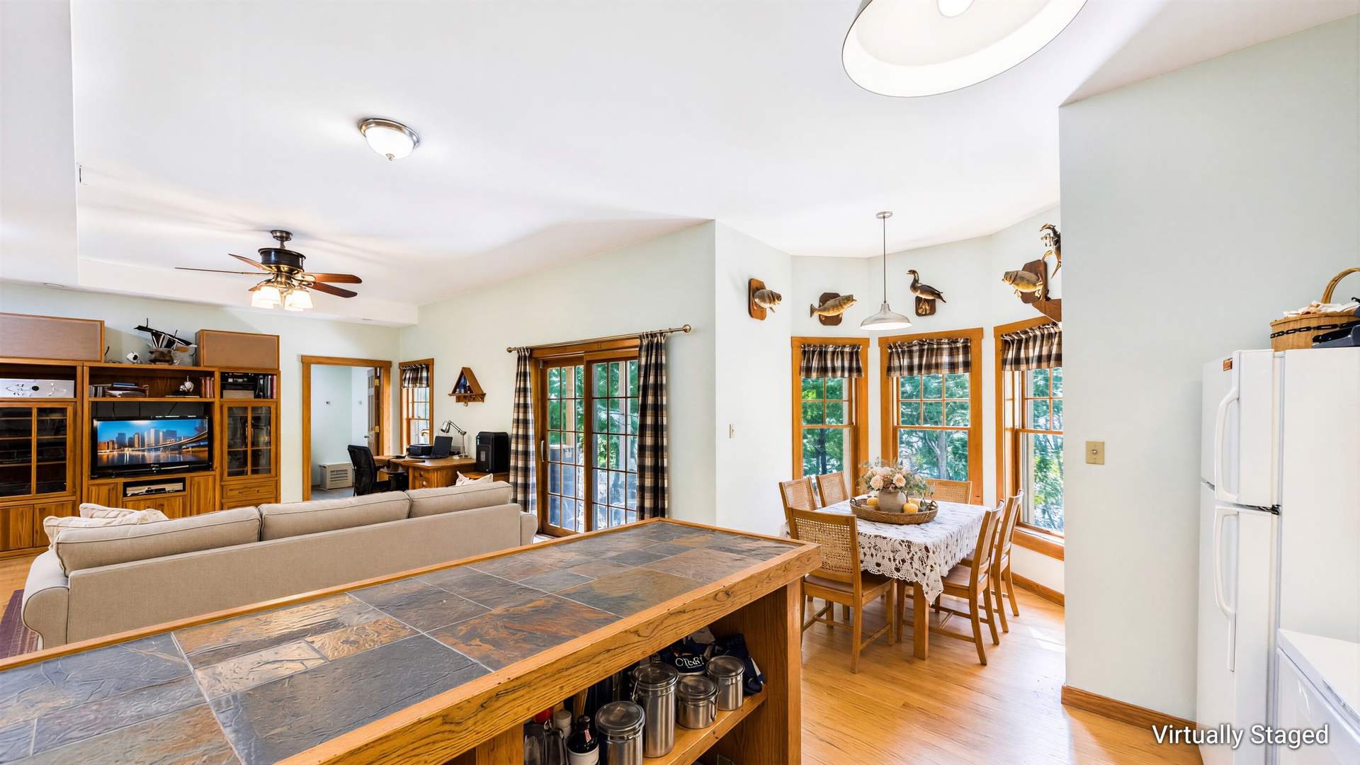 062_Mini_Kitchen_Wet_Bar.jpg