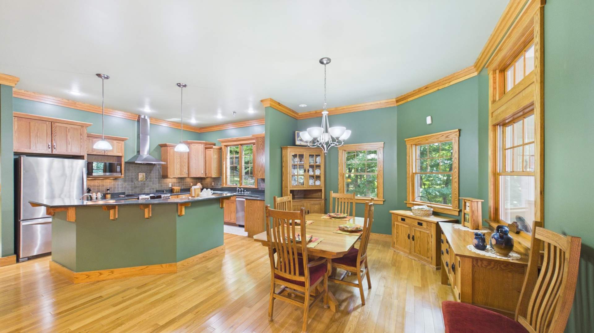 022_Kitchen_And_Dining.jpg
