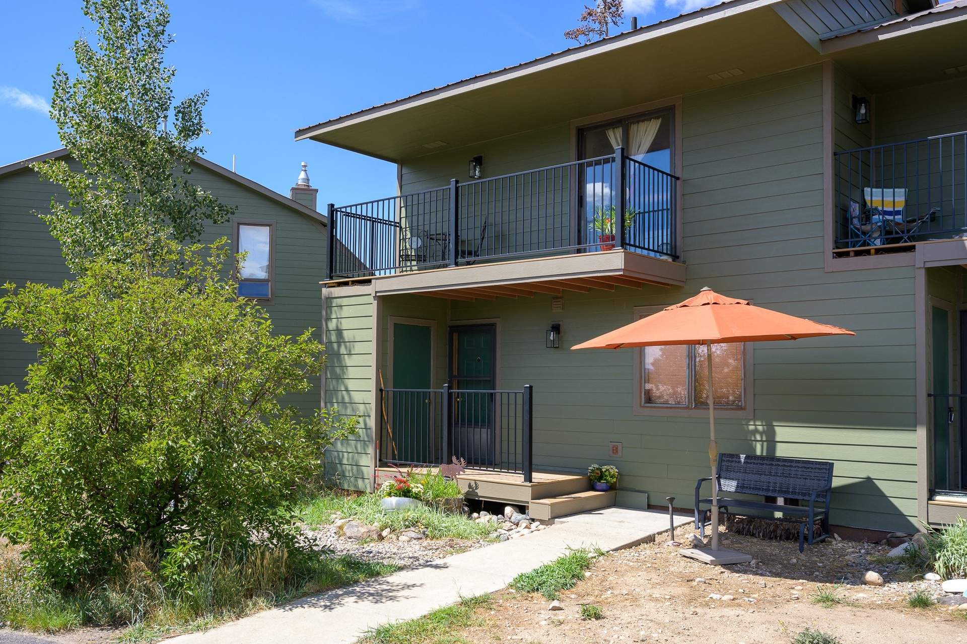 Front_exterior_5.jpg