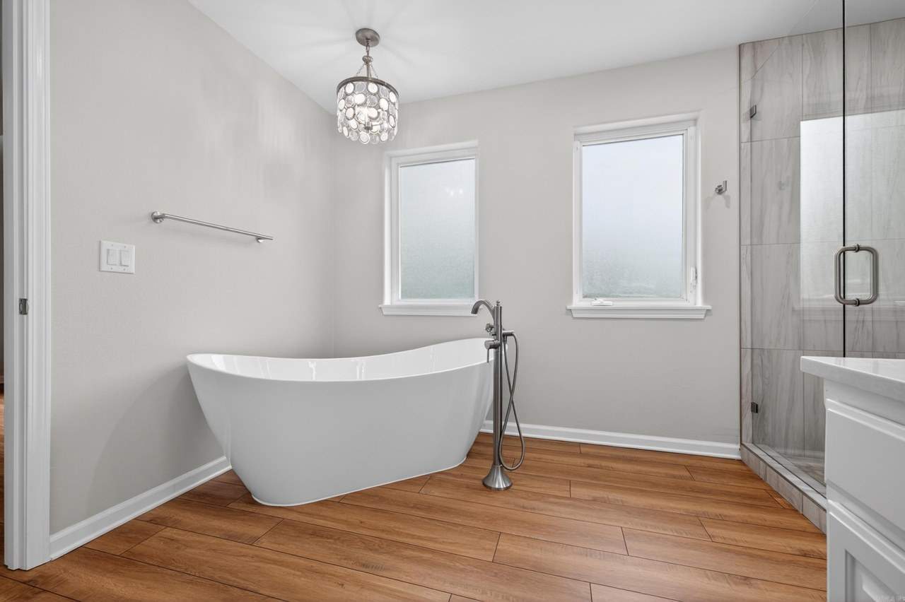 listing-photo-15.jpg