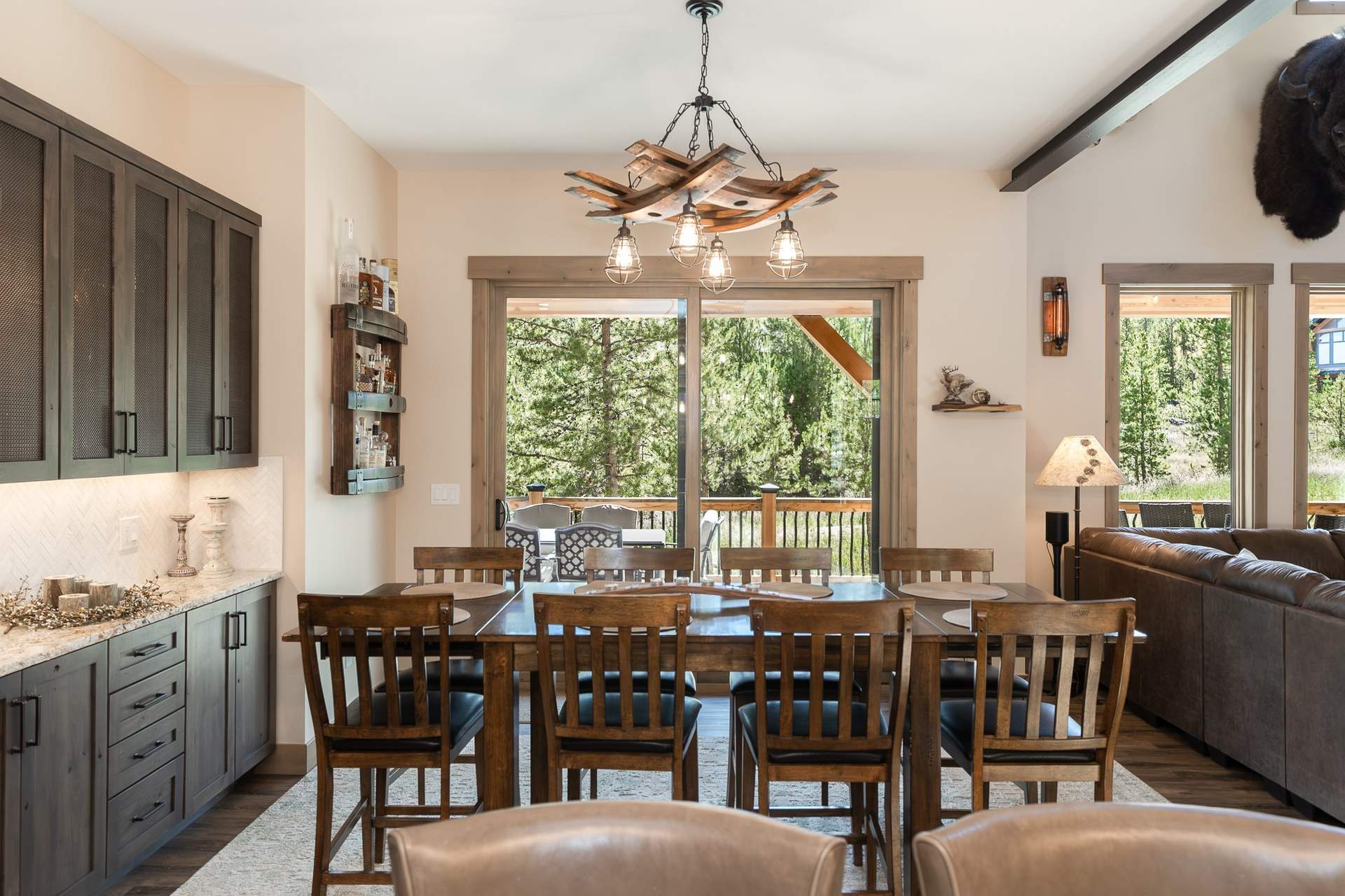 17_Dinning_Tabel.jpg