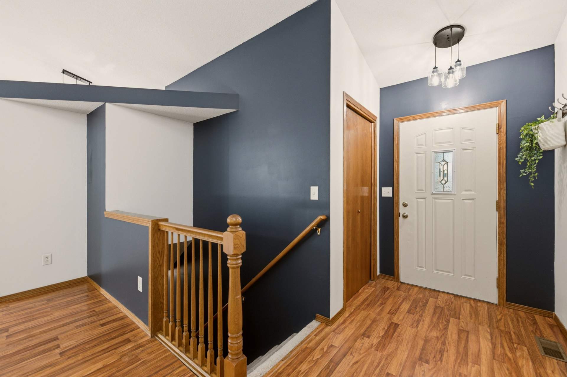 2635ESunnyslopeCourtParkCity-w-17.jpg