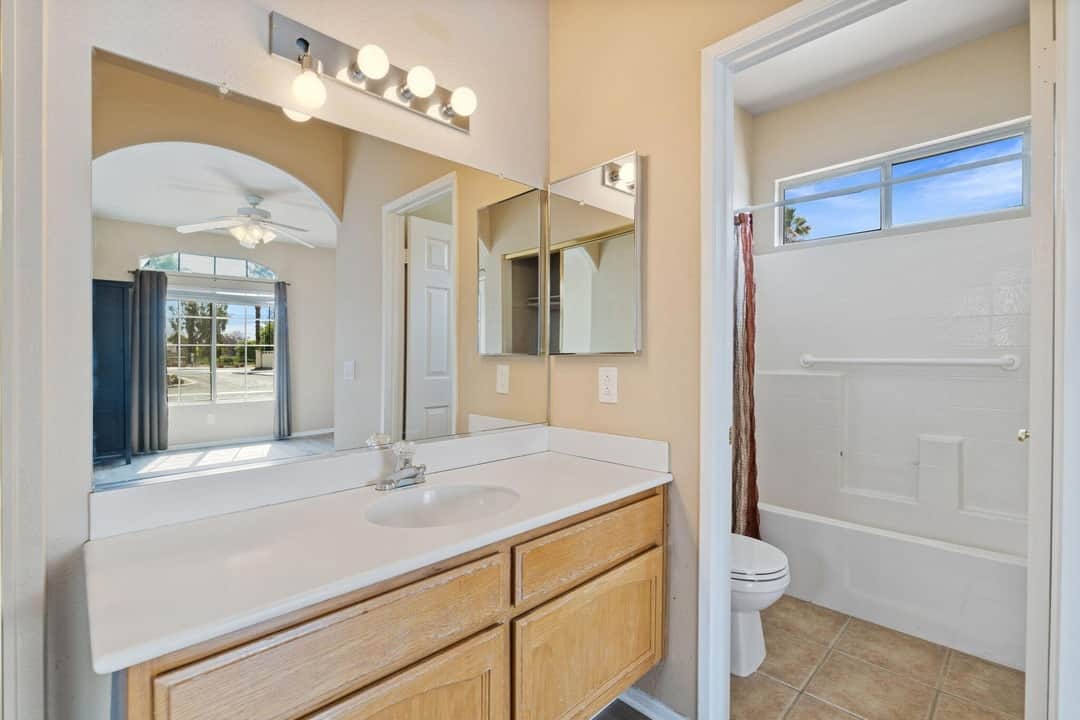 44300-camino-azul-la-quinta-ca-40.jpg