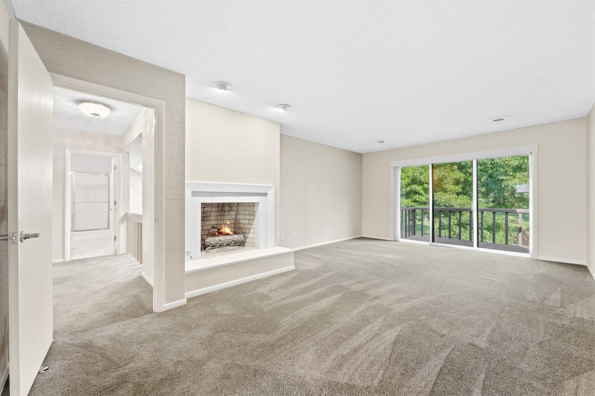 102_Lakeview_Estates-17.jpg