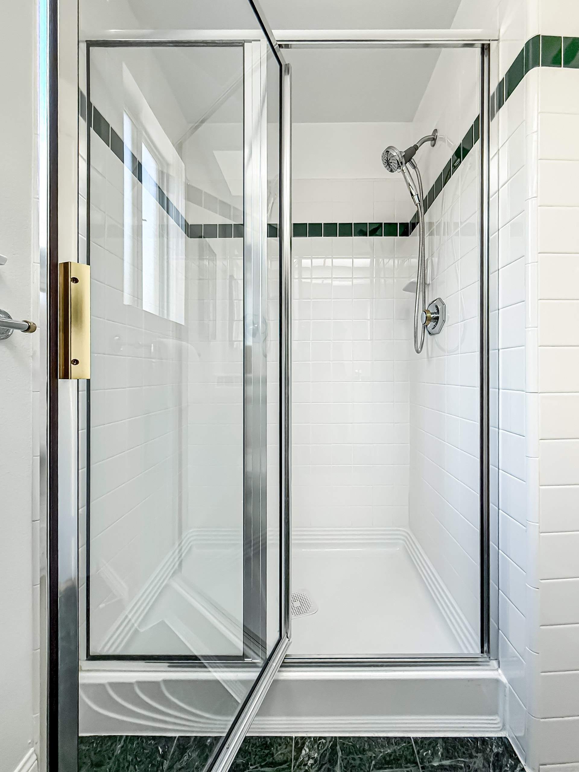 eGuest_Bath_and_Laundry3-Edit.jpg