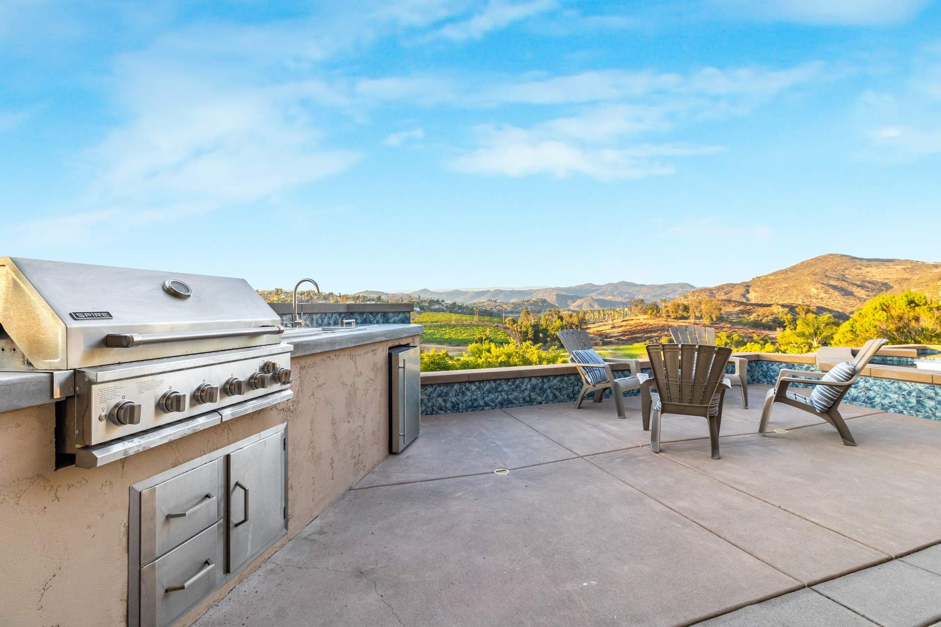 ESCONDIDO64.jpg
