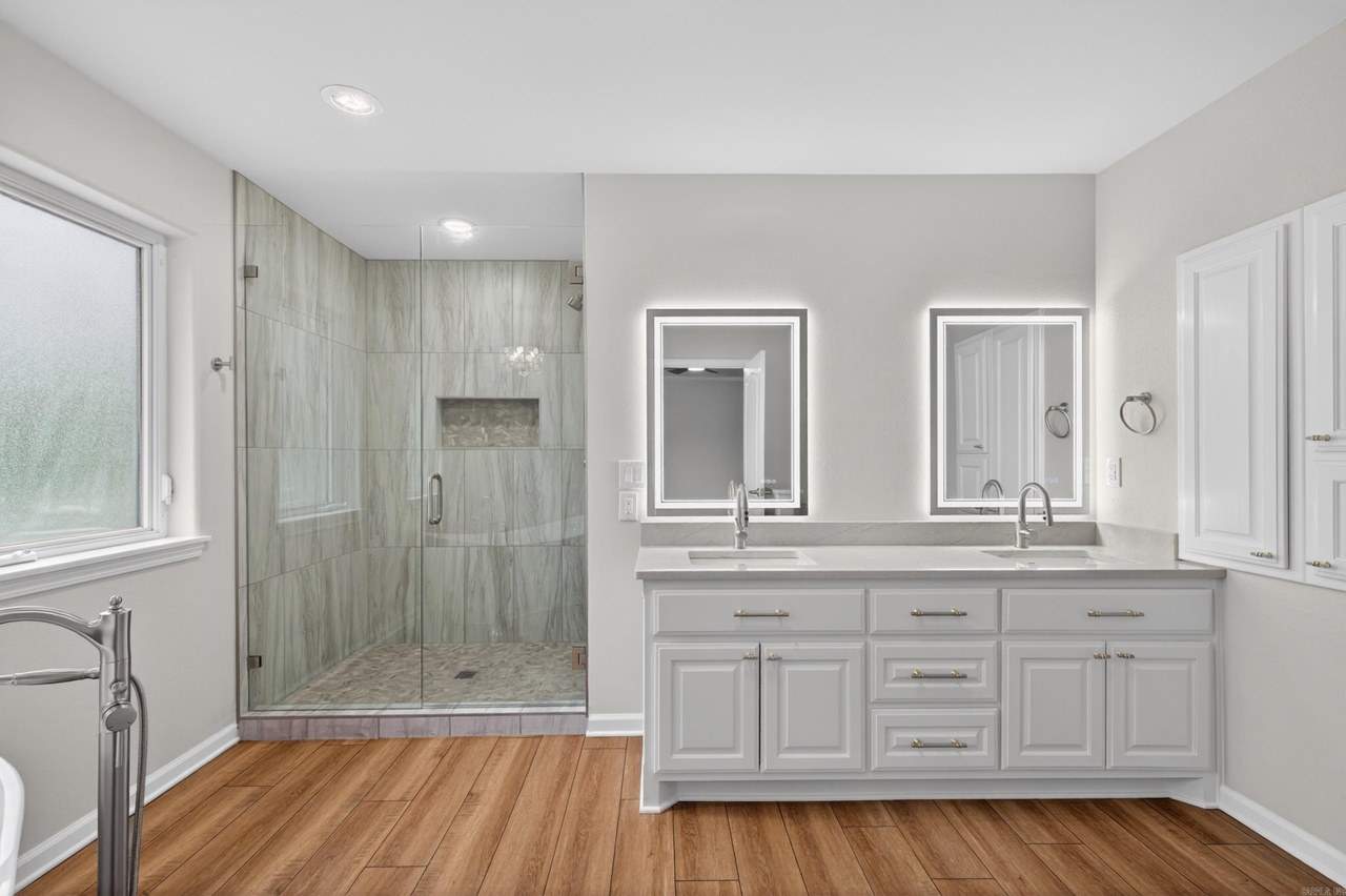 listing-photo-14.jpg