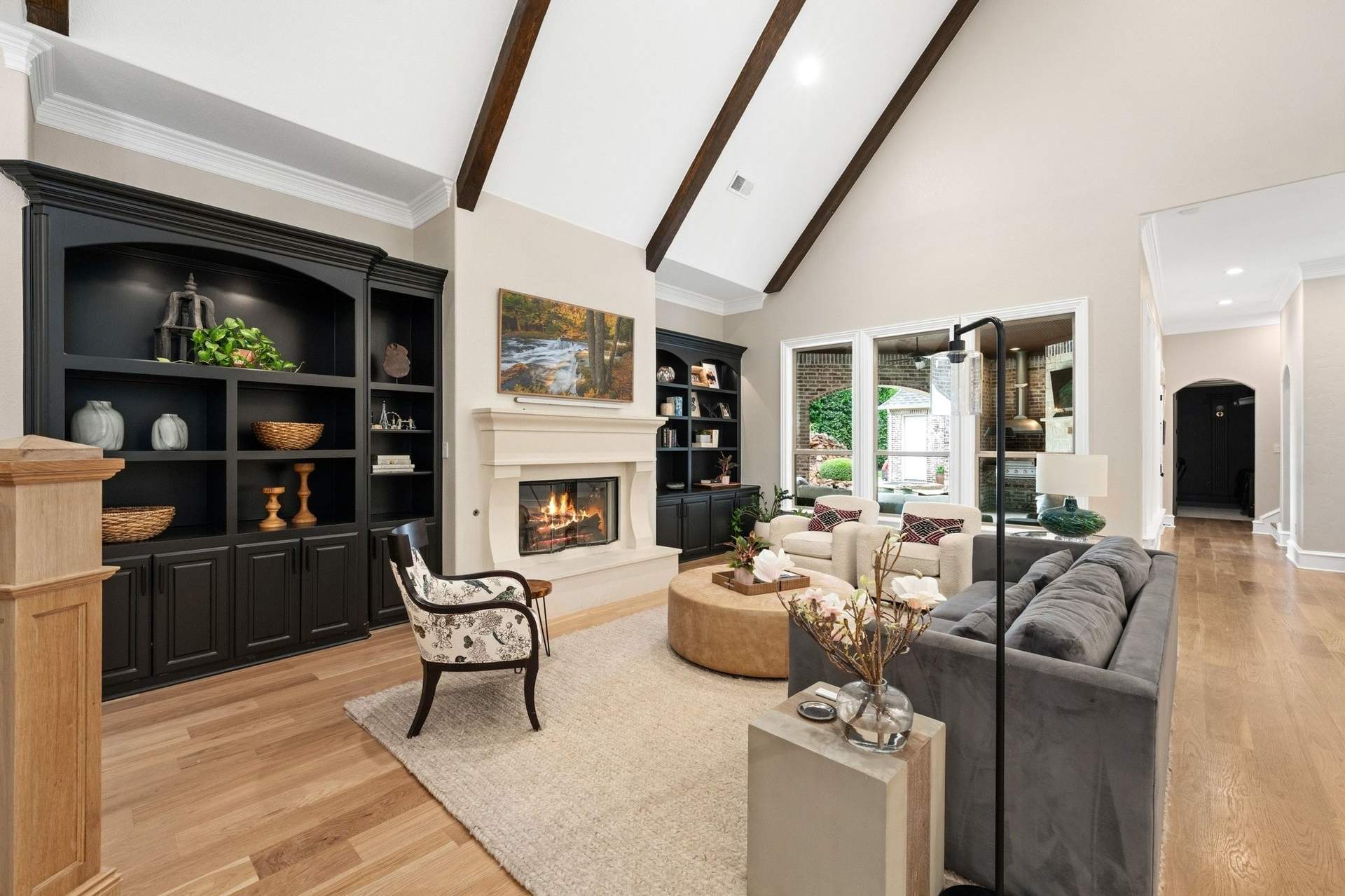 003_Living_Room.jpg