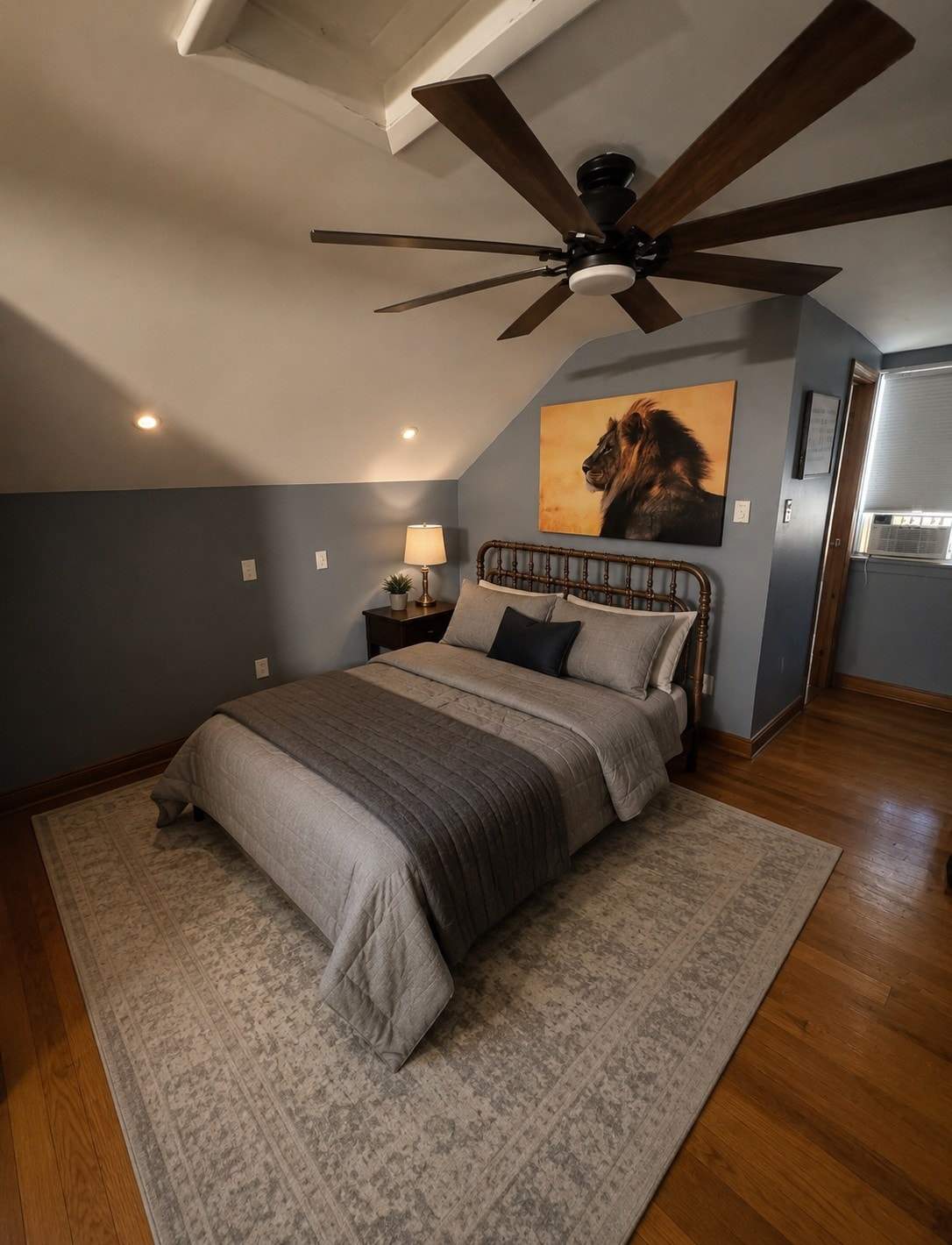 upbed100.jpg
