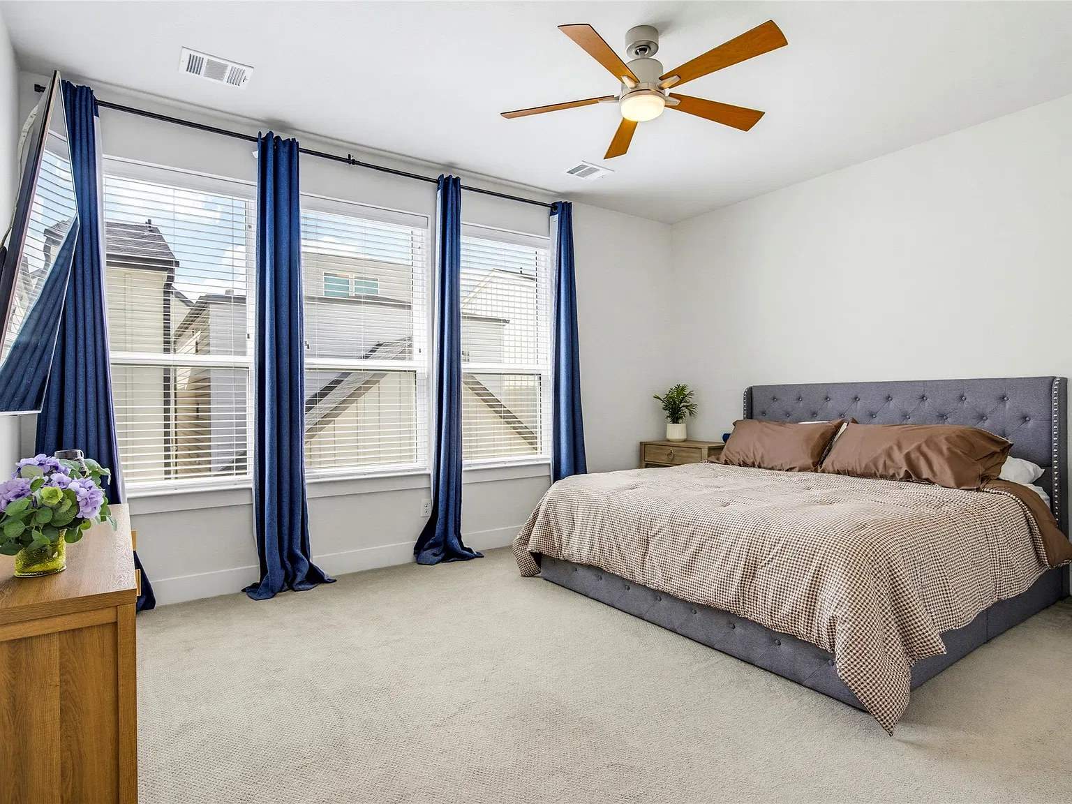 Master_bedroom.jpg