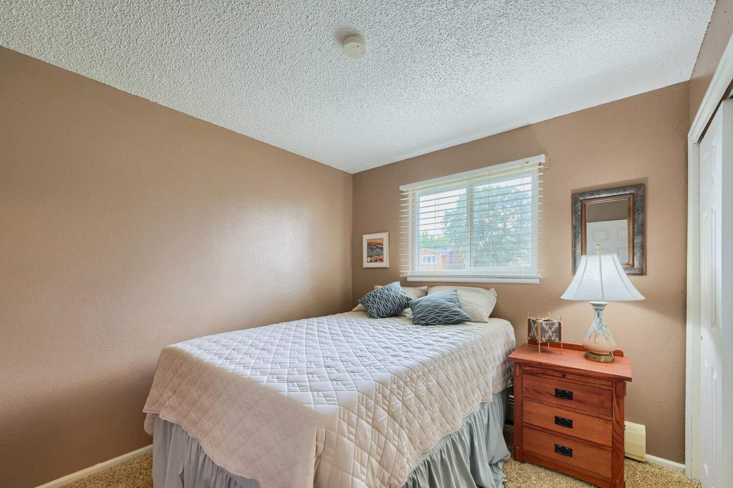 2542CambridgeDr-WebQuali.jpg