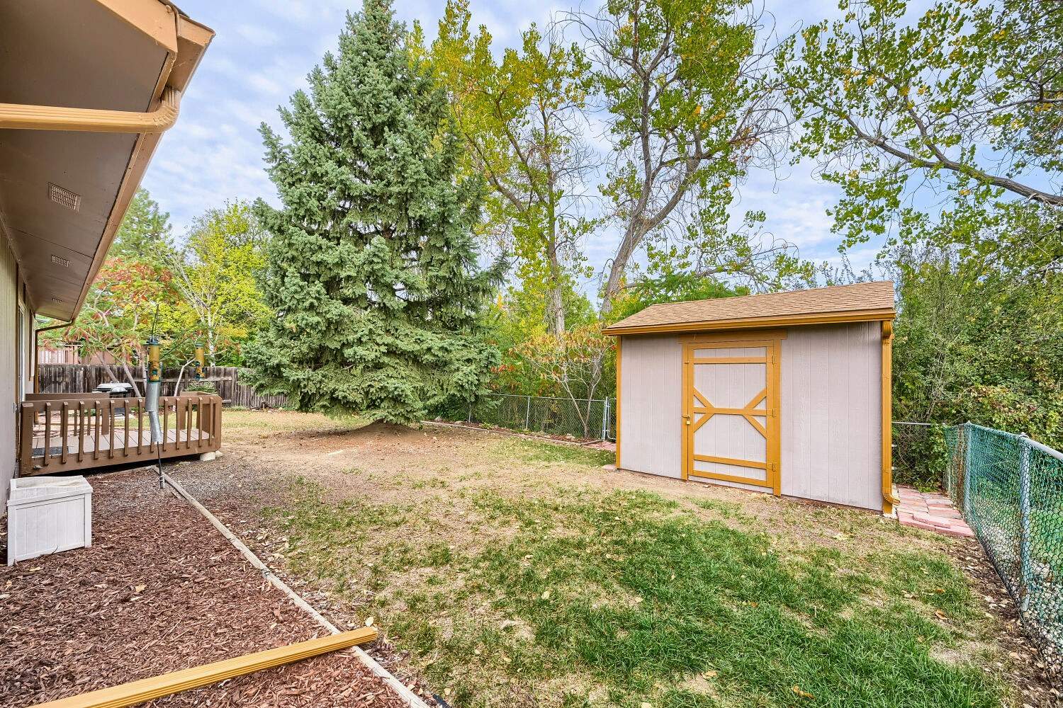 2542CambridgeDr-WebQuali.jpg