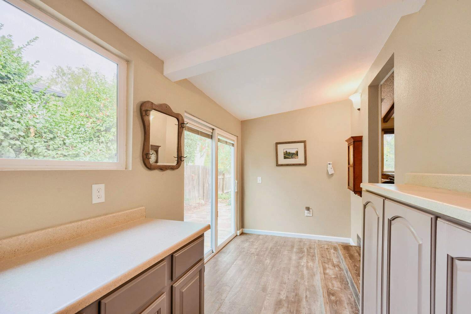 2542CambridgeDr-WebQuali.jpg