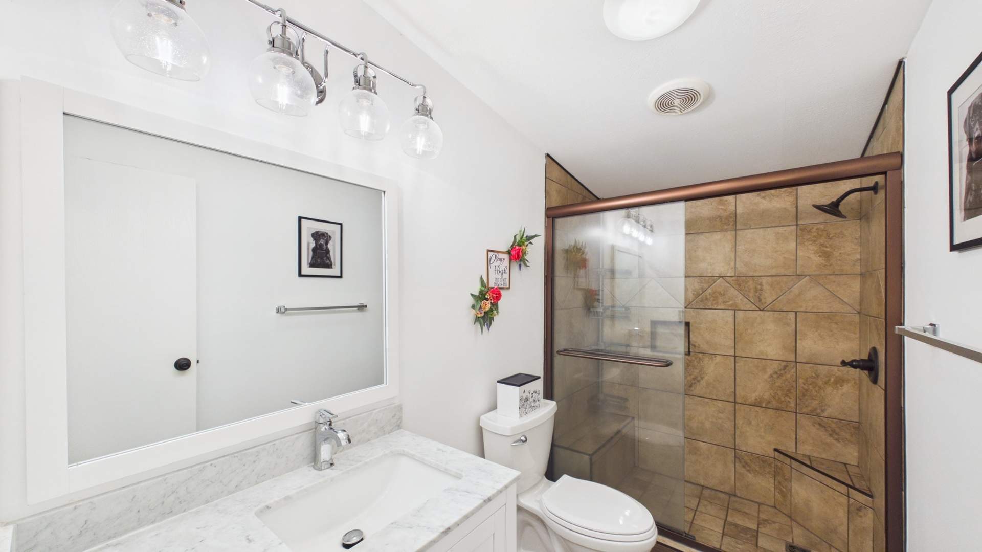 022_Remodeled_Guest_Bath.jpg