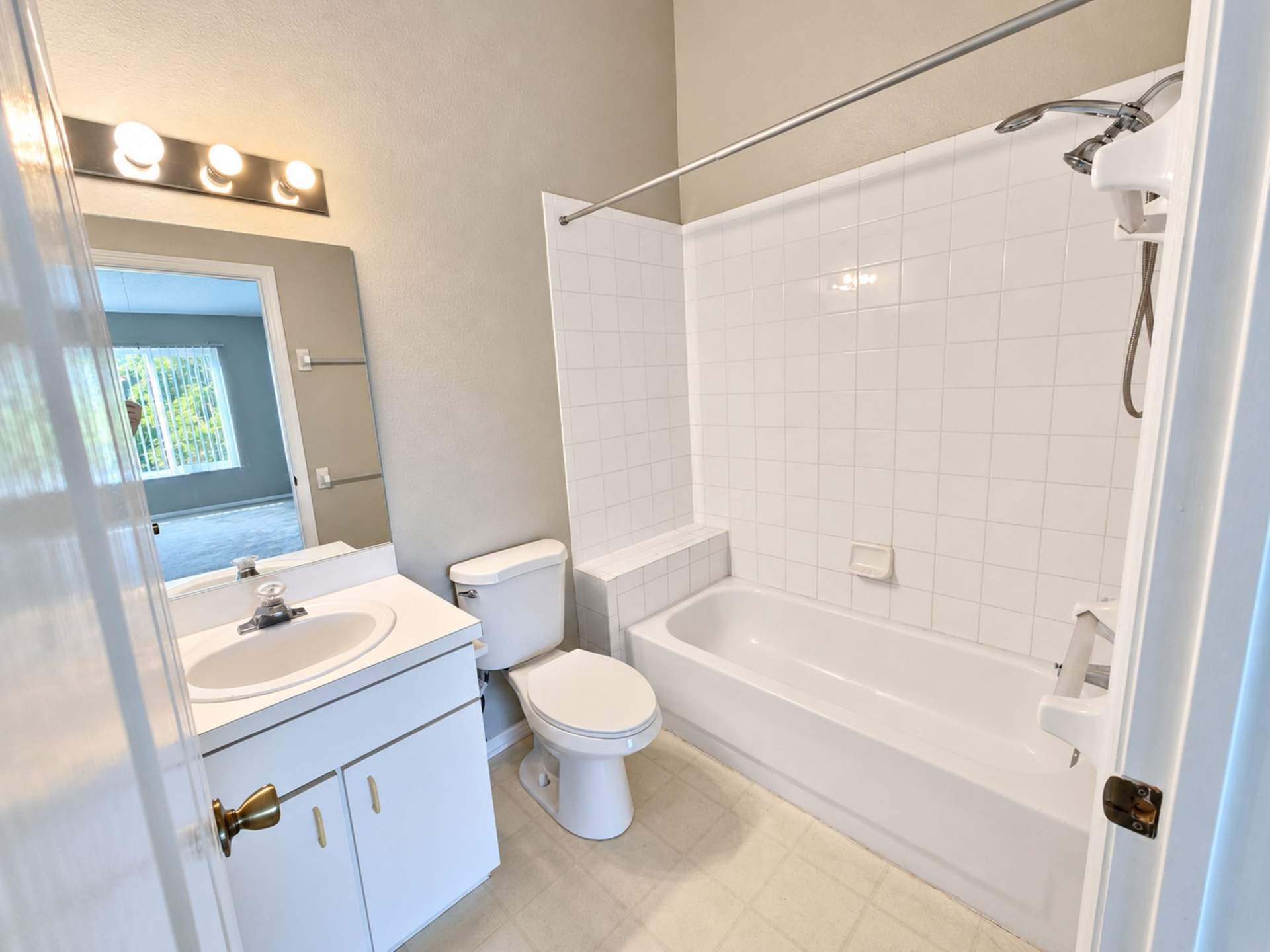 bath_prim.jpg