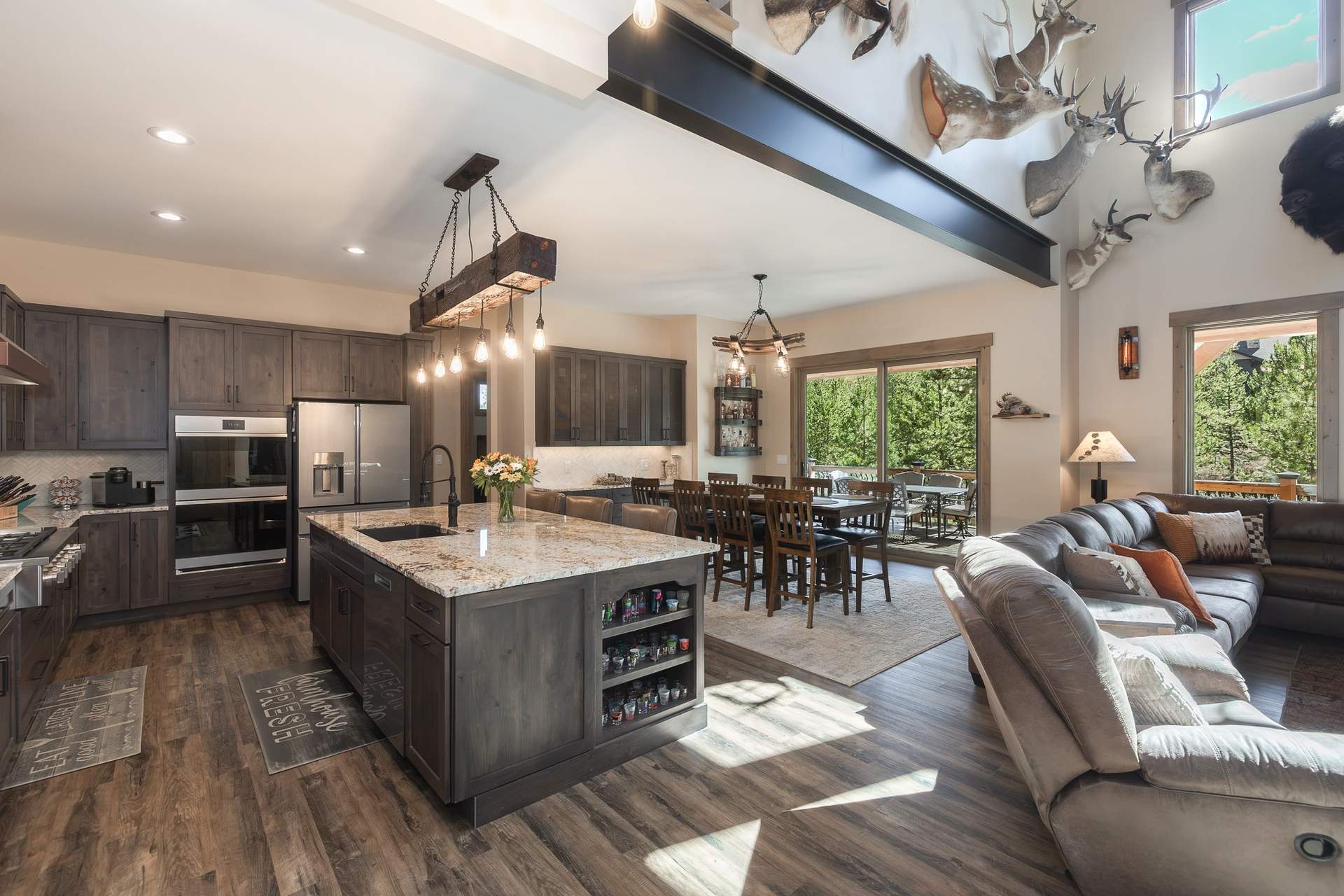 3_Living_Room_Kitchen.jpg