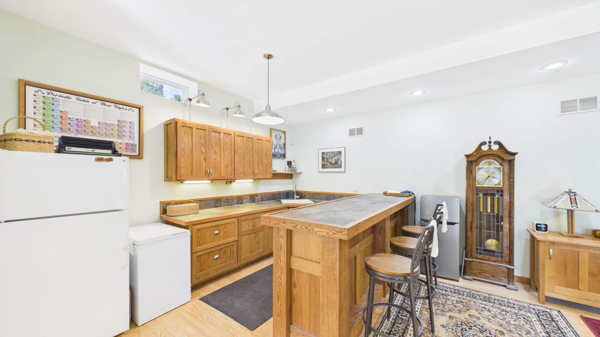 060_Mini_Kitchen_Wet_Bar.jpg