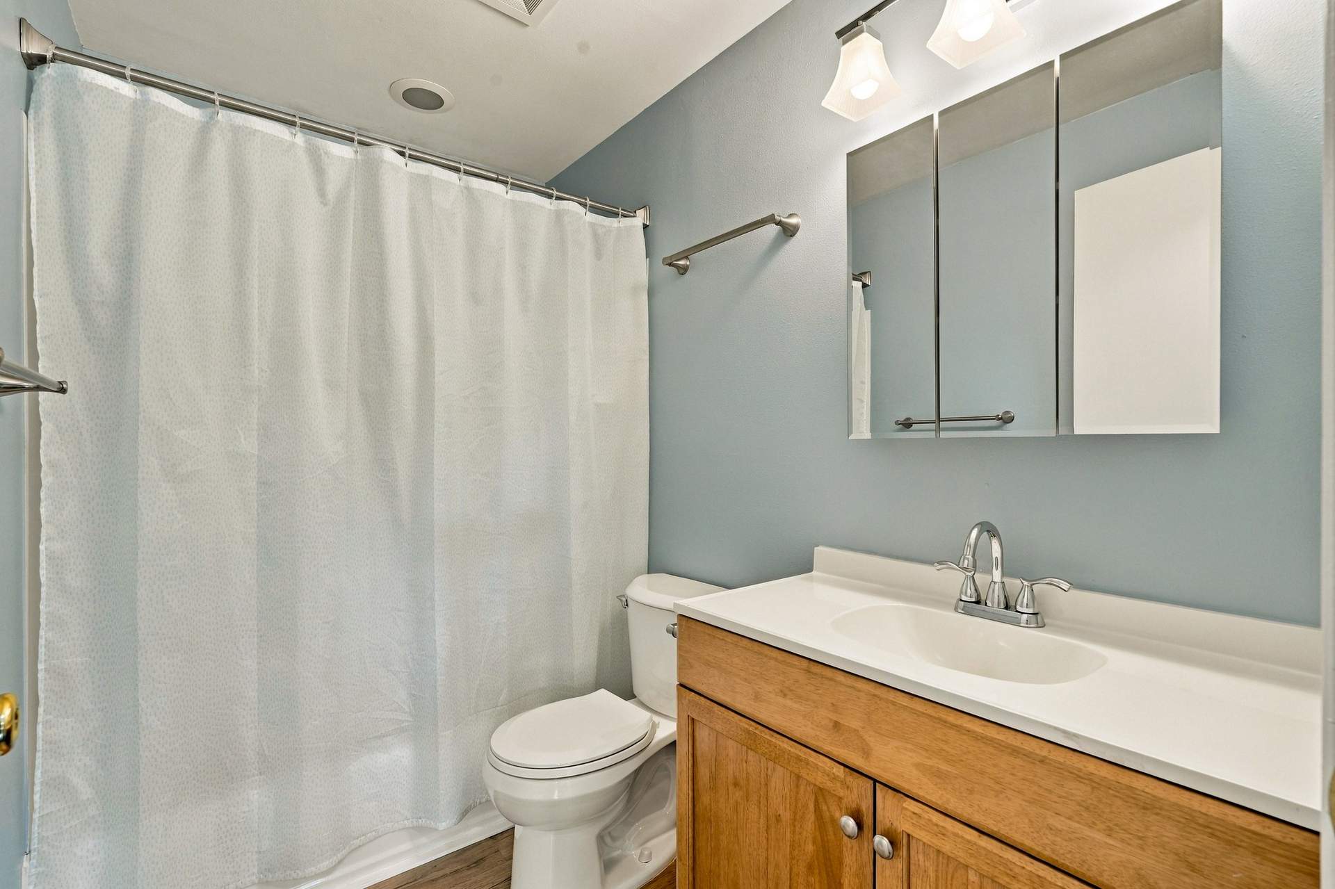 4813-190th-st-sw_-_24.jpg