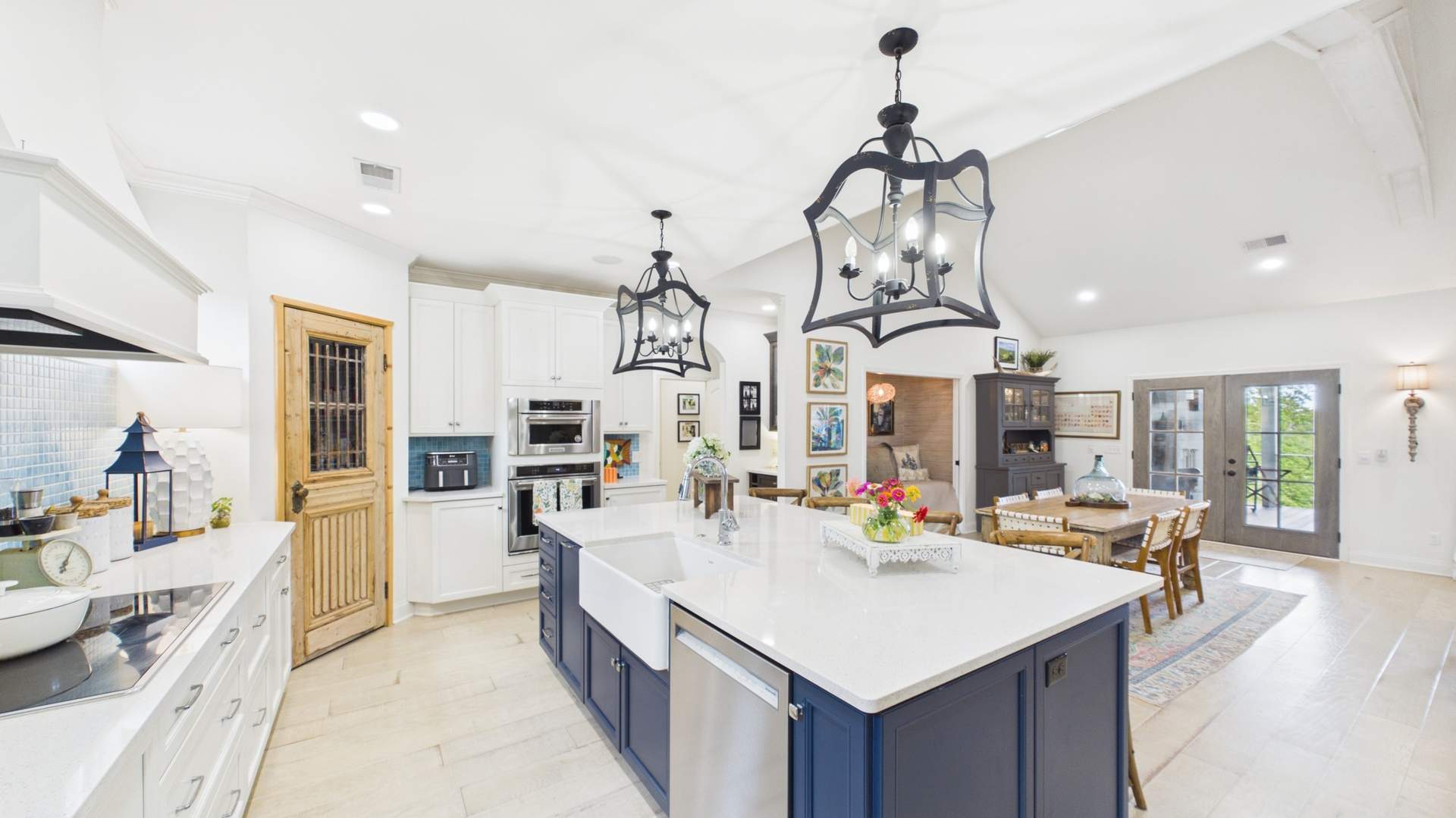 018_Kitchen.jpg
