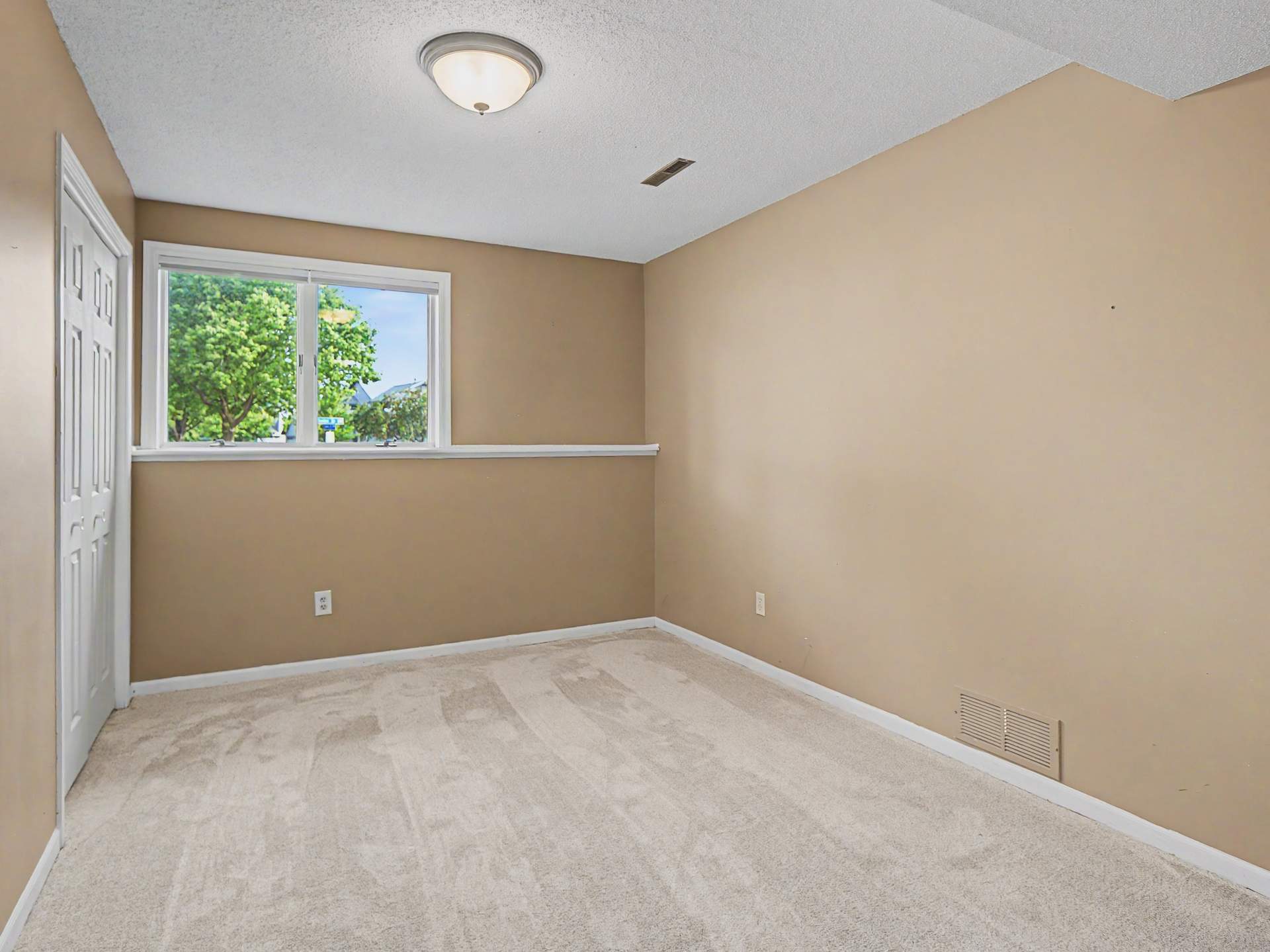 2638_Westview_Ln_NW-123.jpg