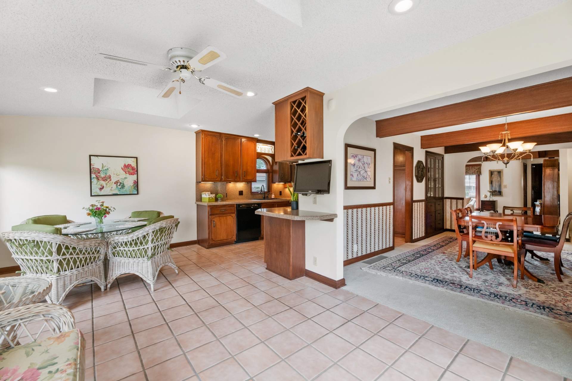 3705EMountVernonINTERIOR-16.jpg