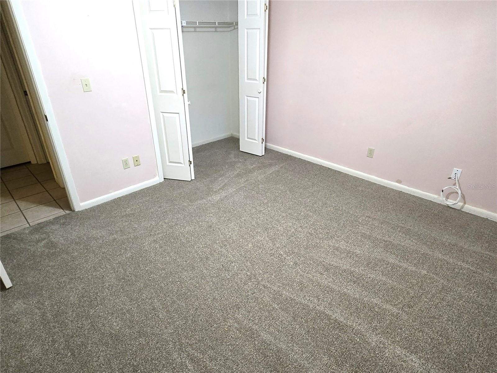 con_alfombra_nueva_otro_cuarto.jpg