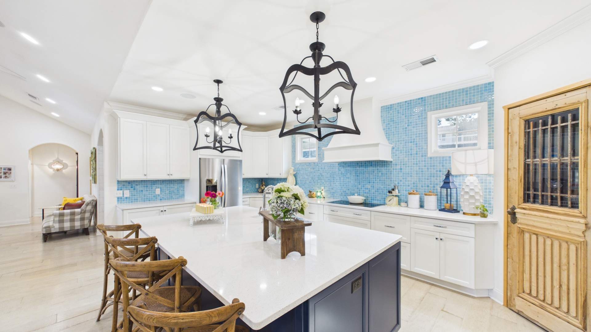 017_Kitchen.jpg