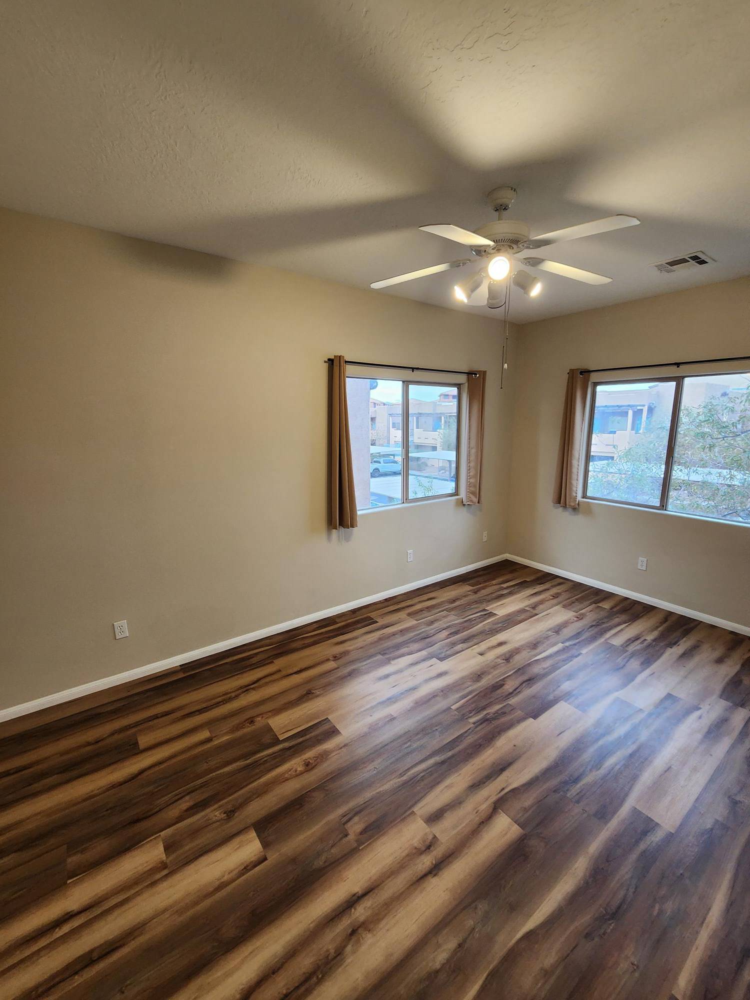 Guest Bedroom 2.jpg