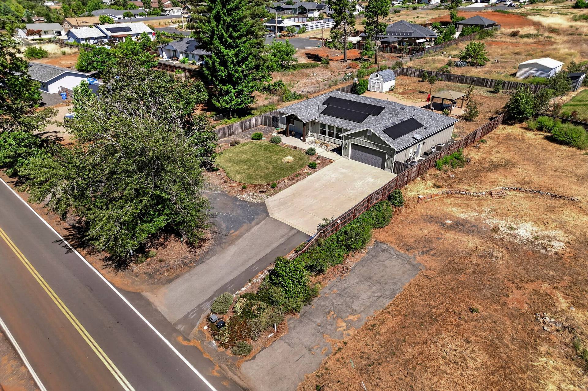 1369 Nunneley Rd - 049 (Photos).jpg