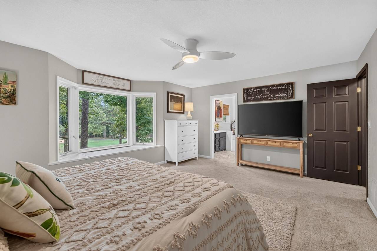 listing-photo-31.jpg