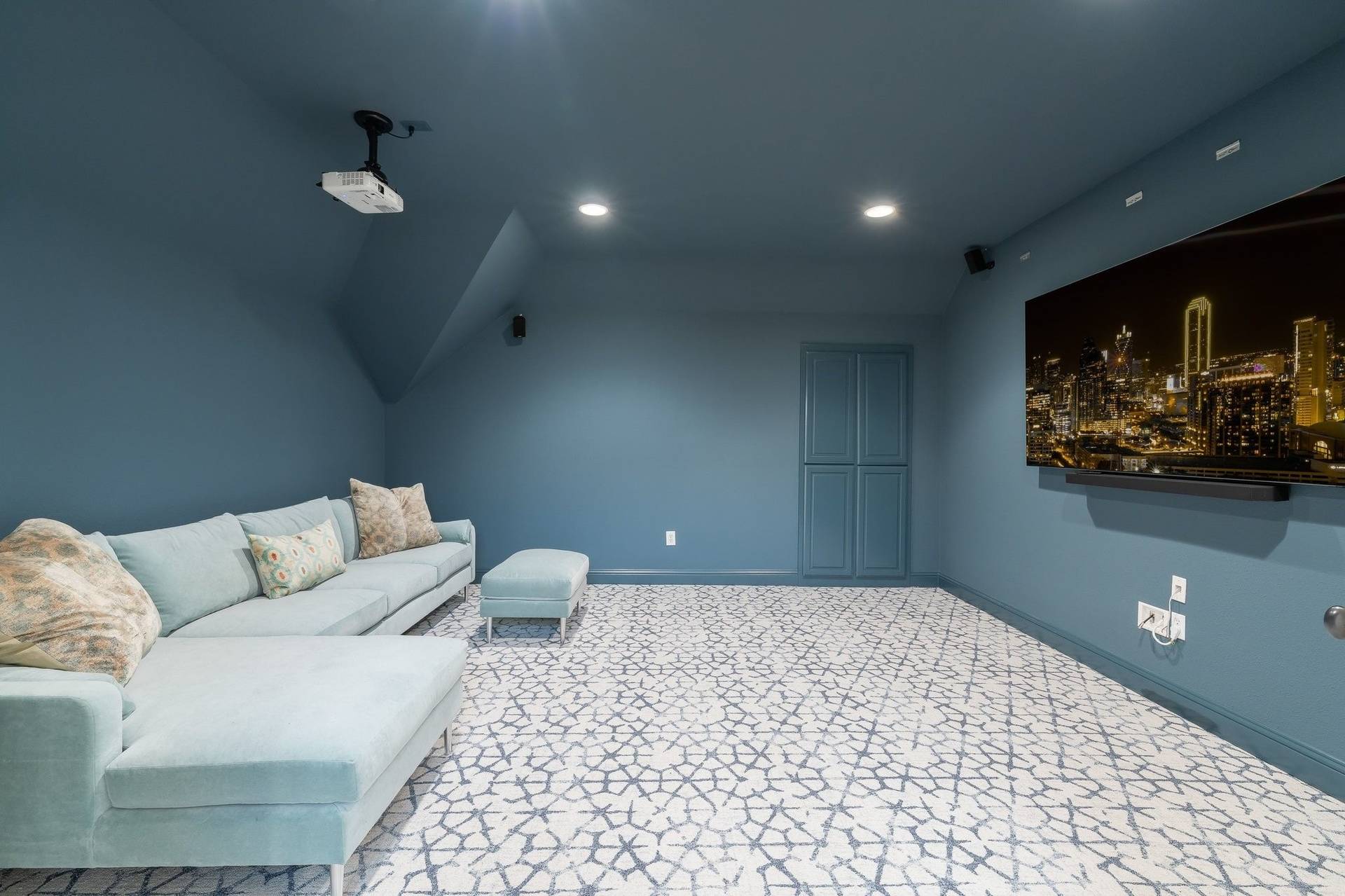 038_Media_Room.jpg