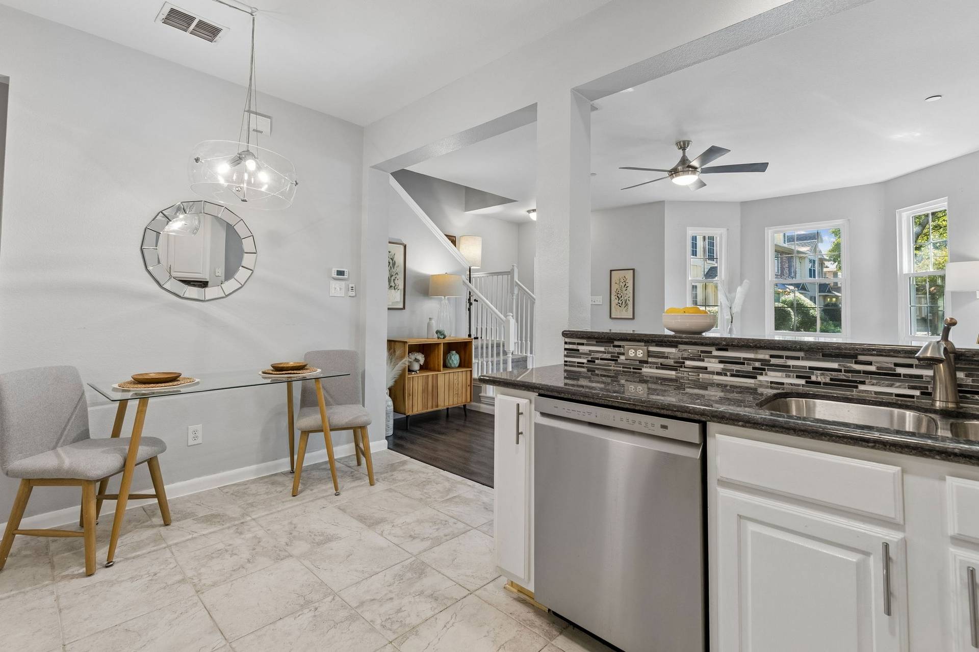 12-2624Durango_012_Kitch.jpg