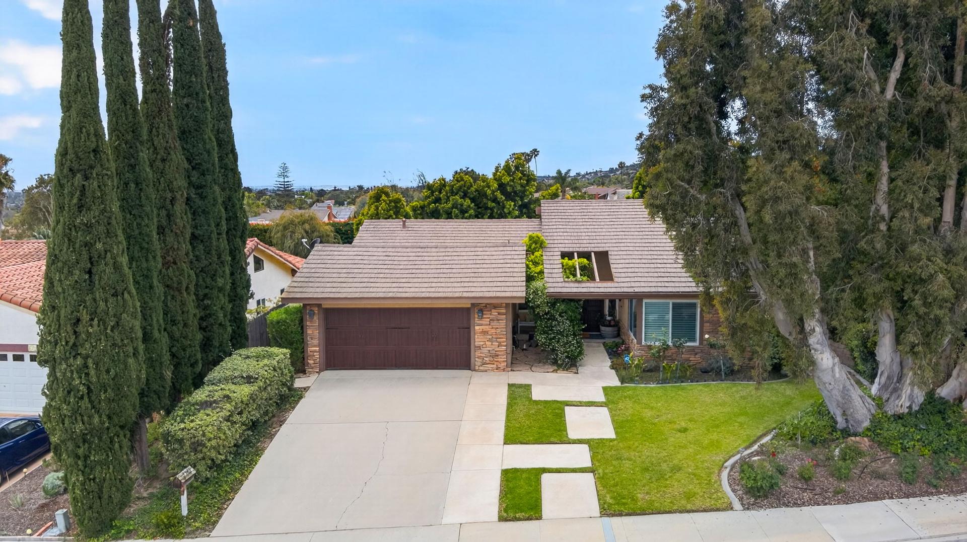 52-web-or-mls-Upmarket_Media-2247West-aer002.jpg