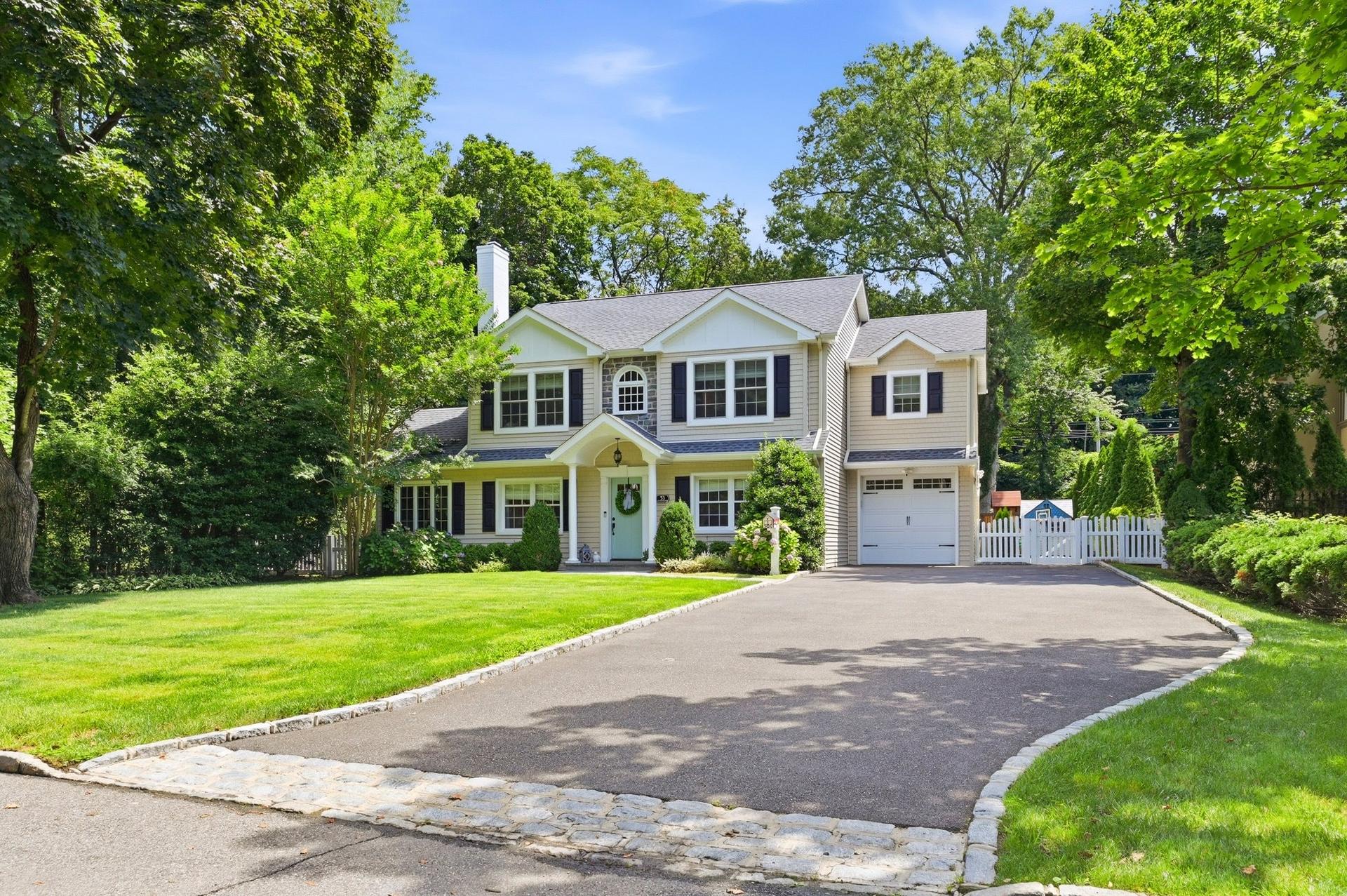53BeechwoodDr-2.jpg